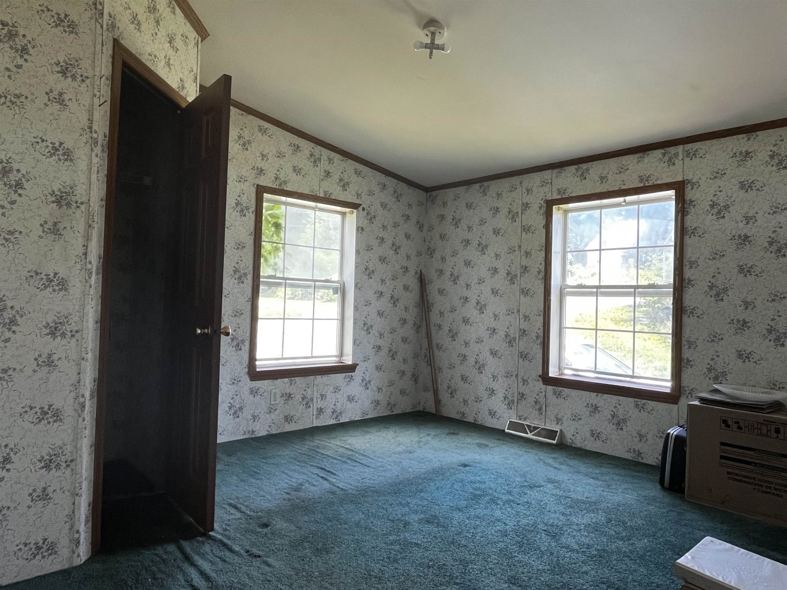 135 West Main Street Property Photo 37