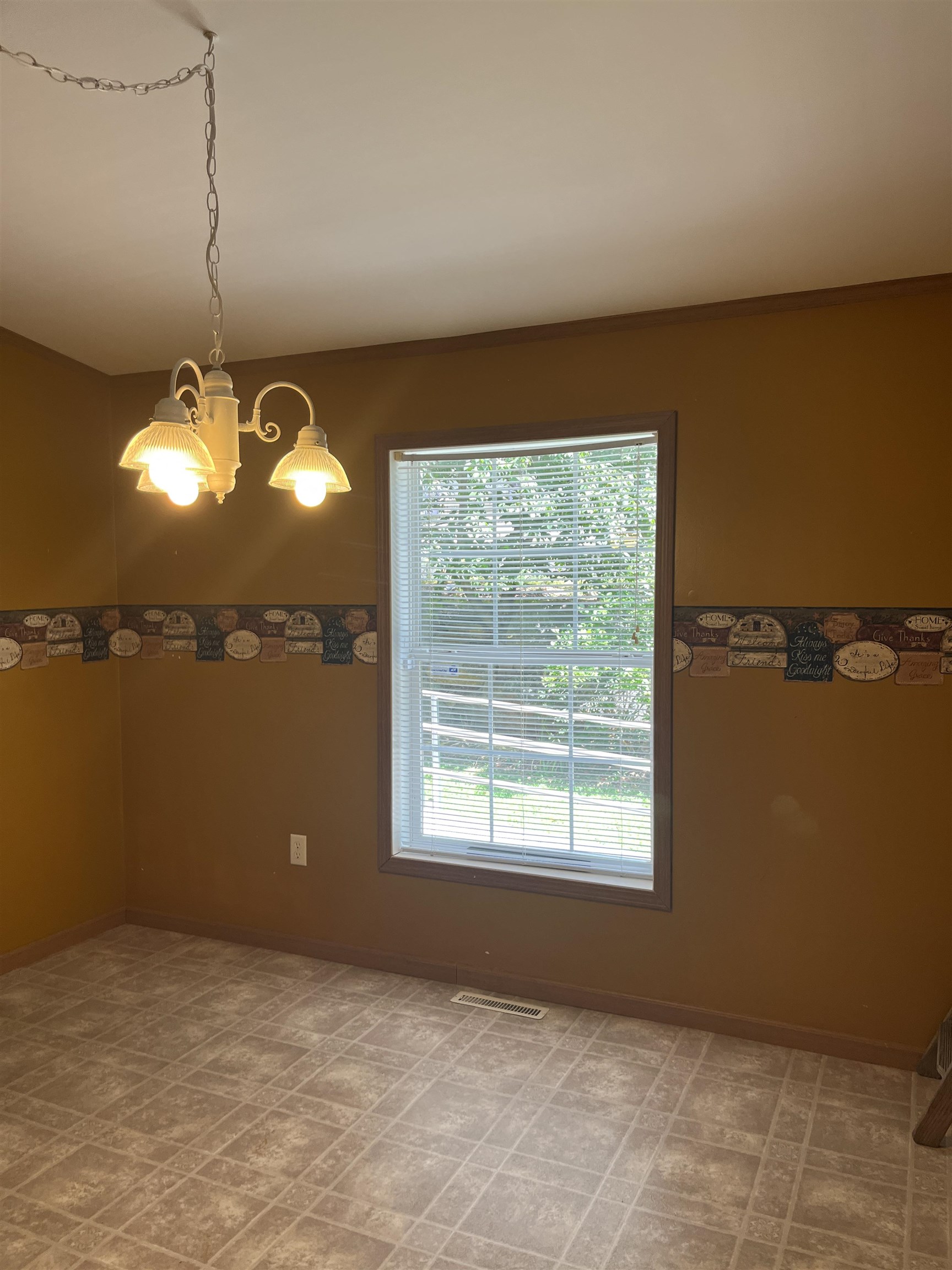 34 Ivy Lane Property Photo 16