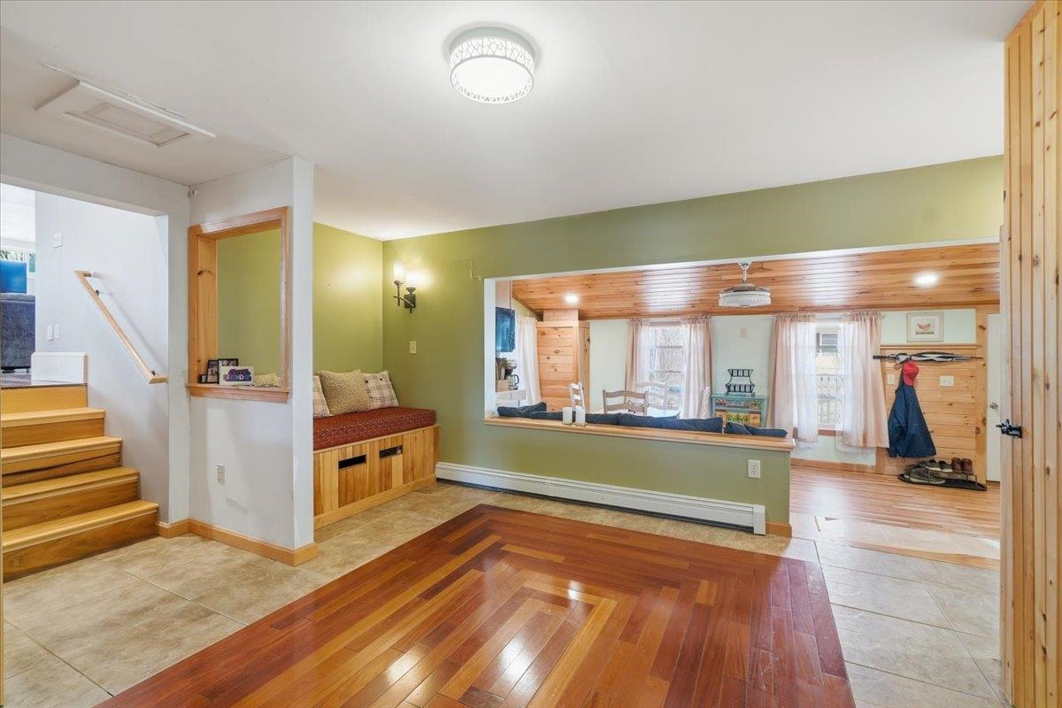 236 Baker Street Property Photo 7