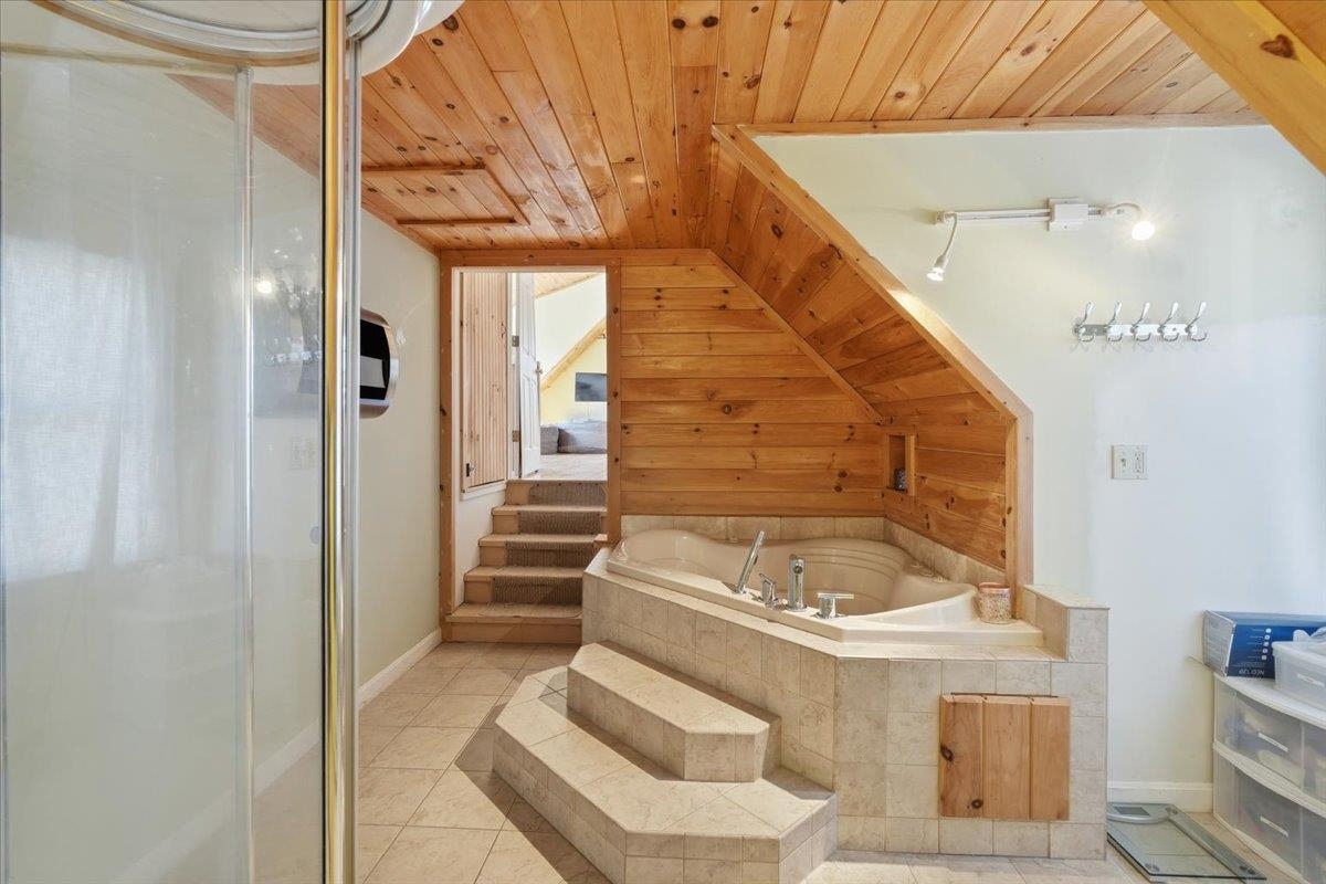 236 Baker Street Property Photo 25