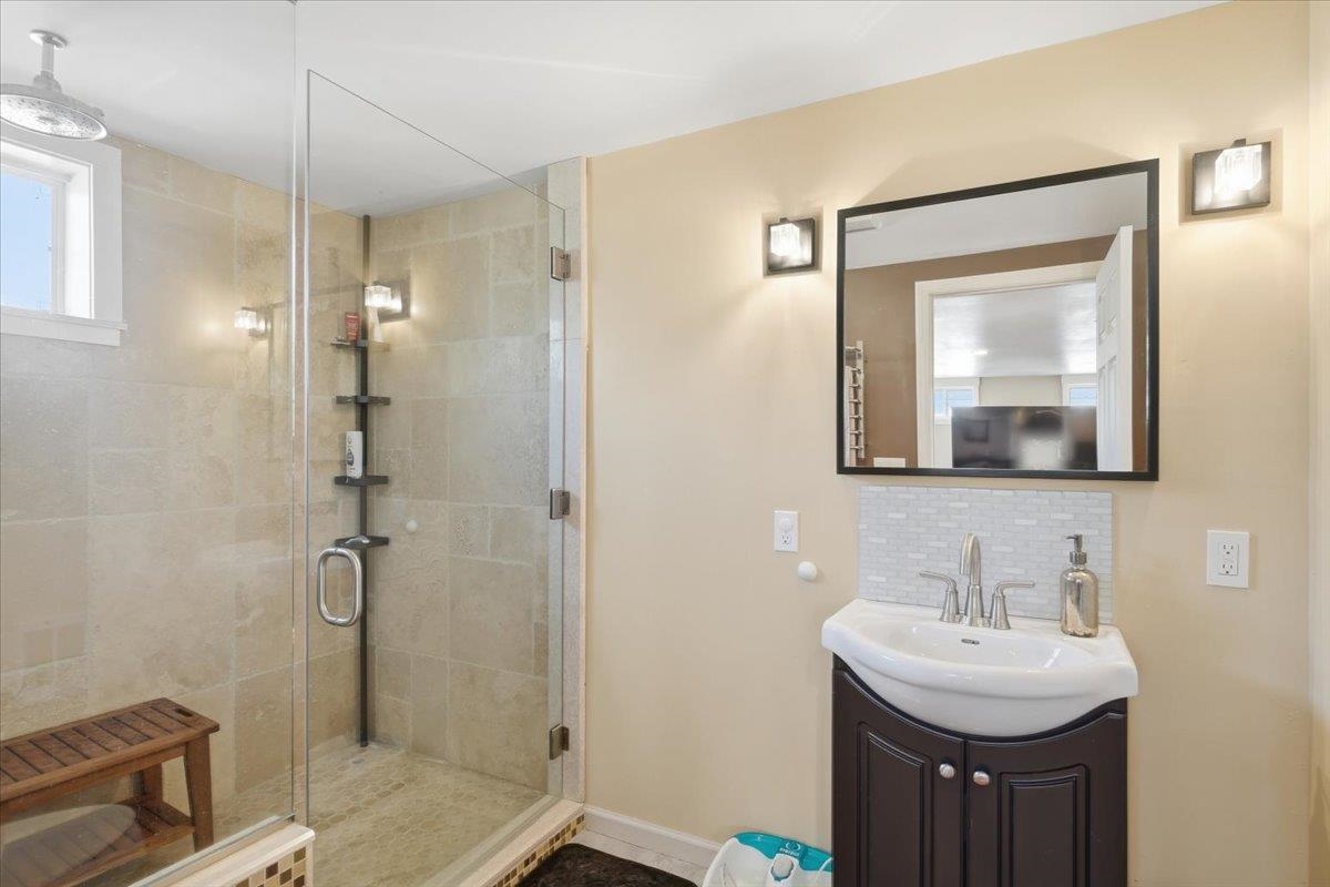 236 Baker Street Property Photo 35