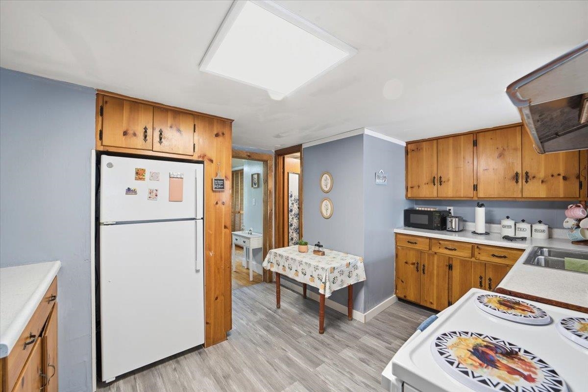 166 Fairview Street Property Photo 7