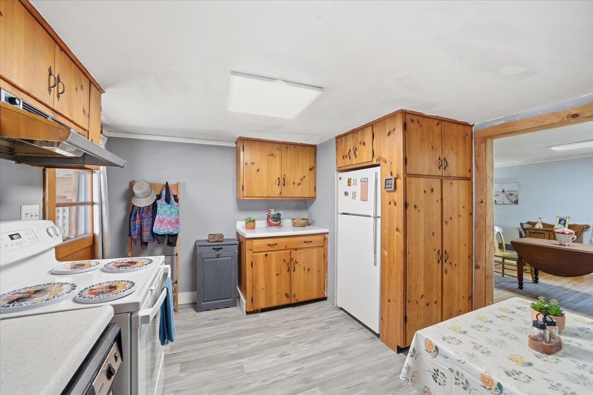 166 Fairview Street Property Photo 8
