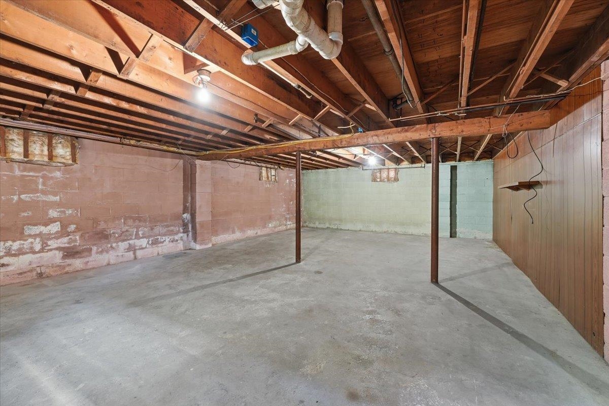 7-9 Oak Street Property Photo 44