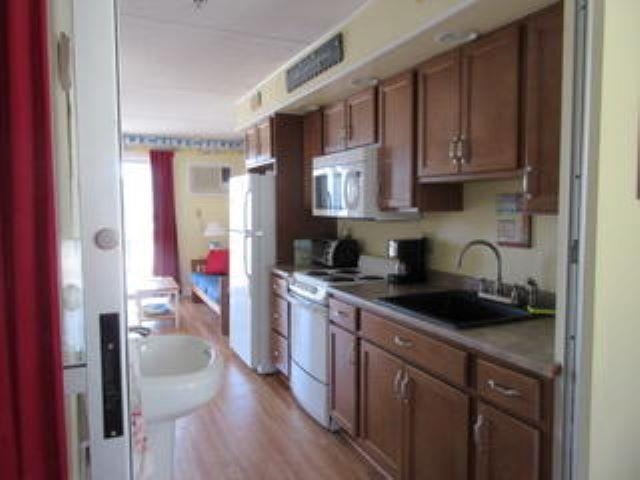 933 Ocean Boulevard Property Photo 2