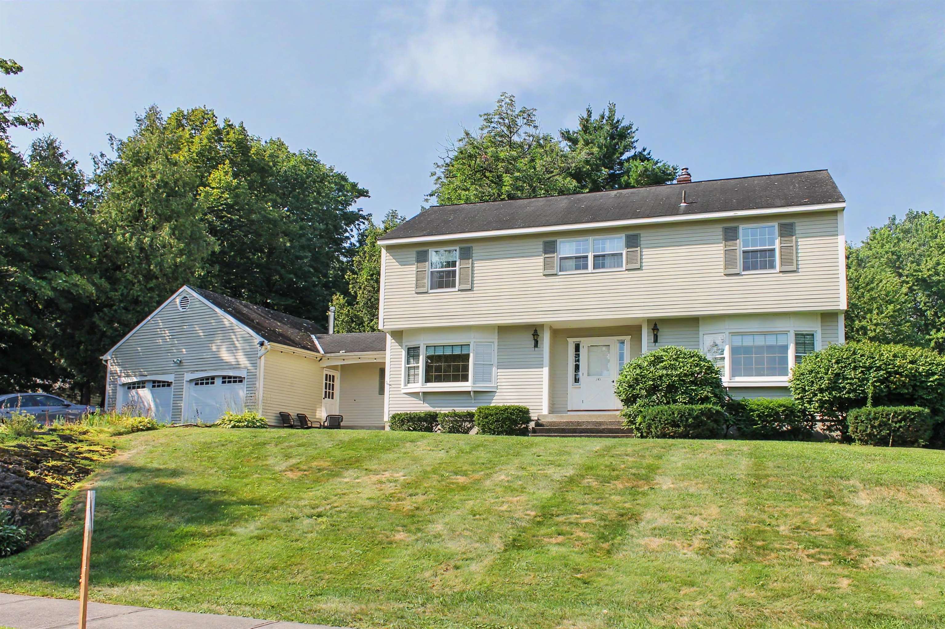 141 Rivermount Terrace Property Photo 2