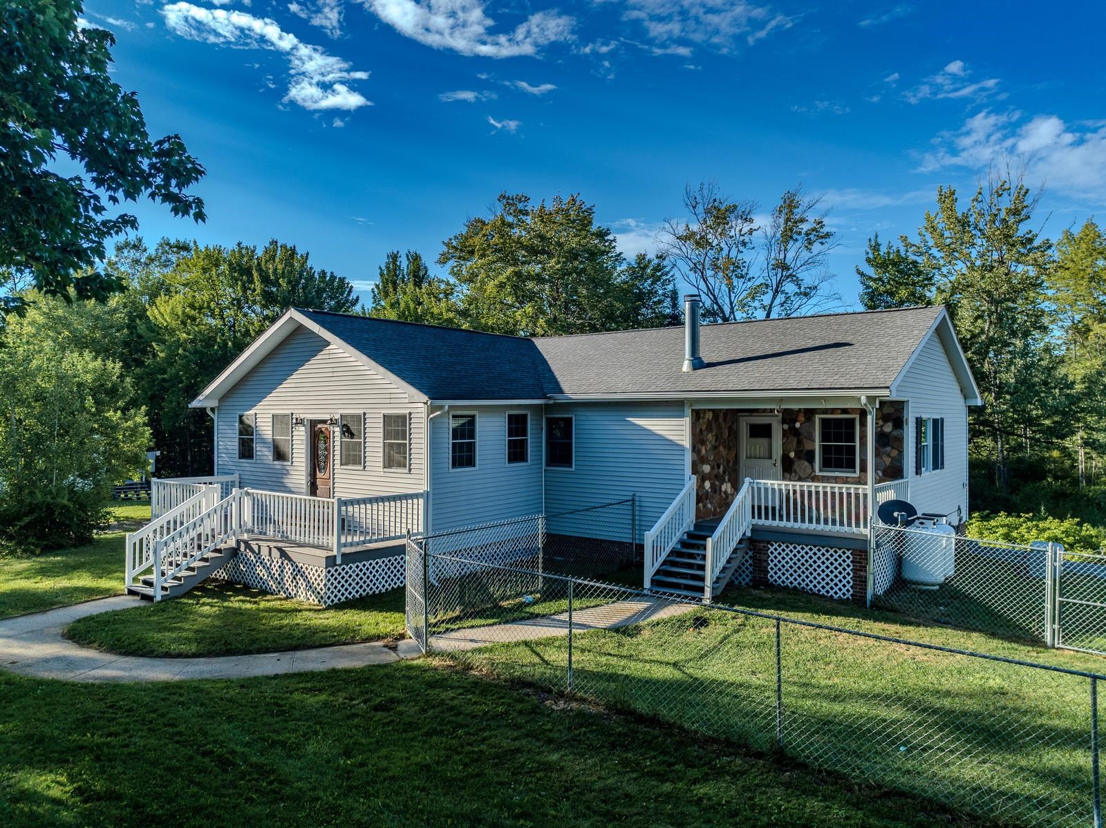 101 River Road Property Photo 1