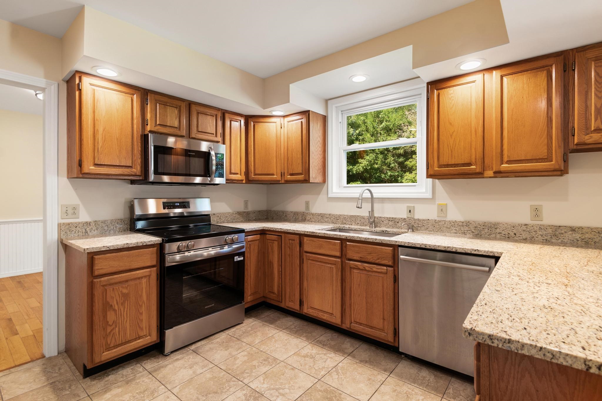 157 River Road Property Photo 17