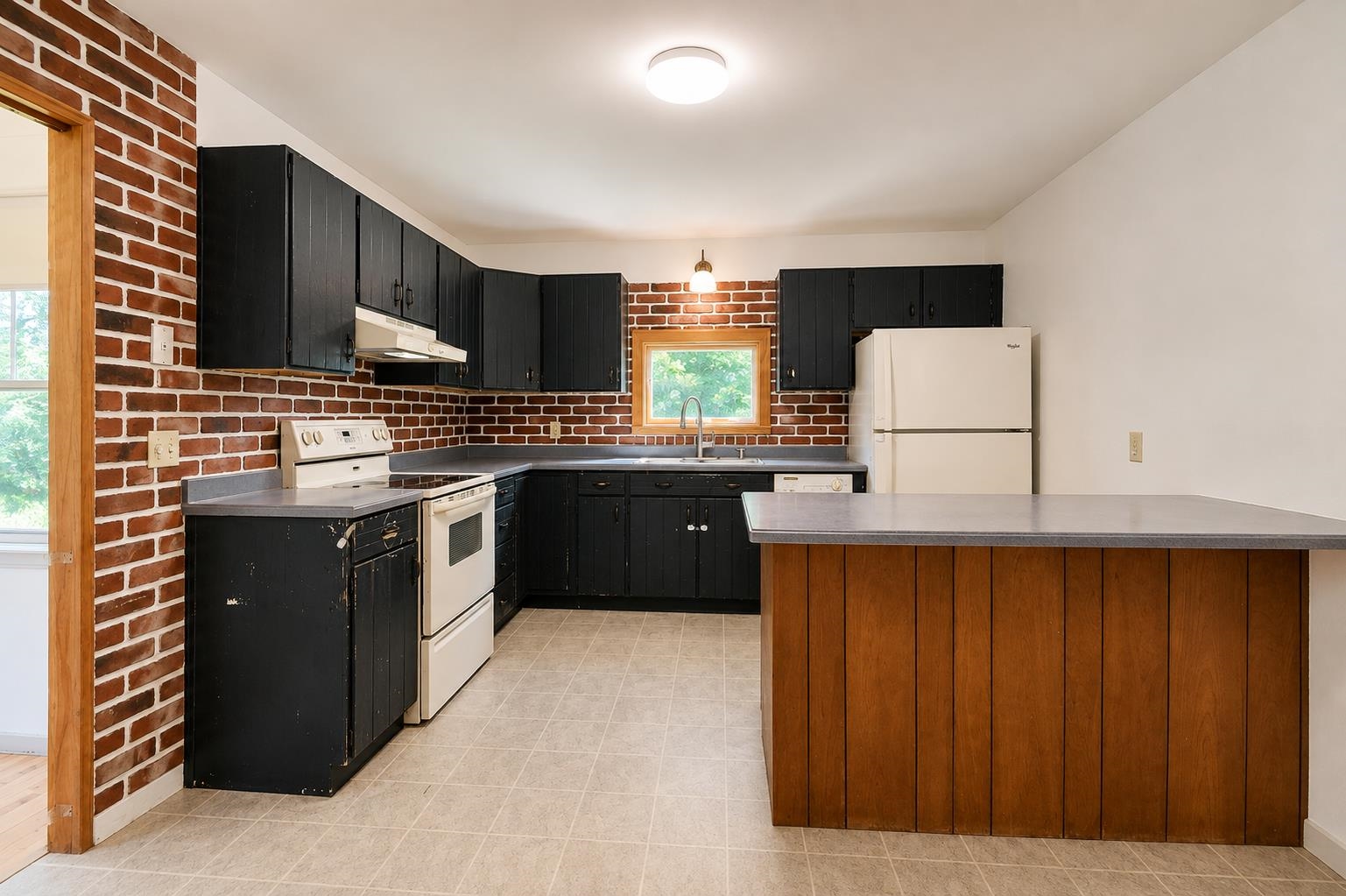 17 Packard Road Property Photo 3