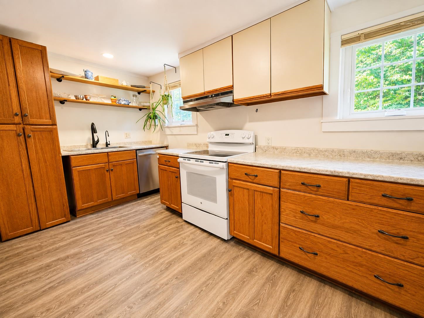 3131 Hollow Road Property Photo 6