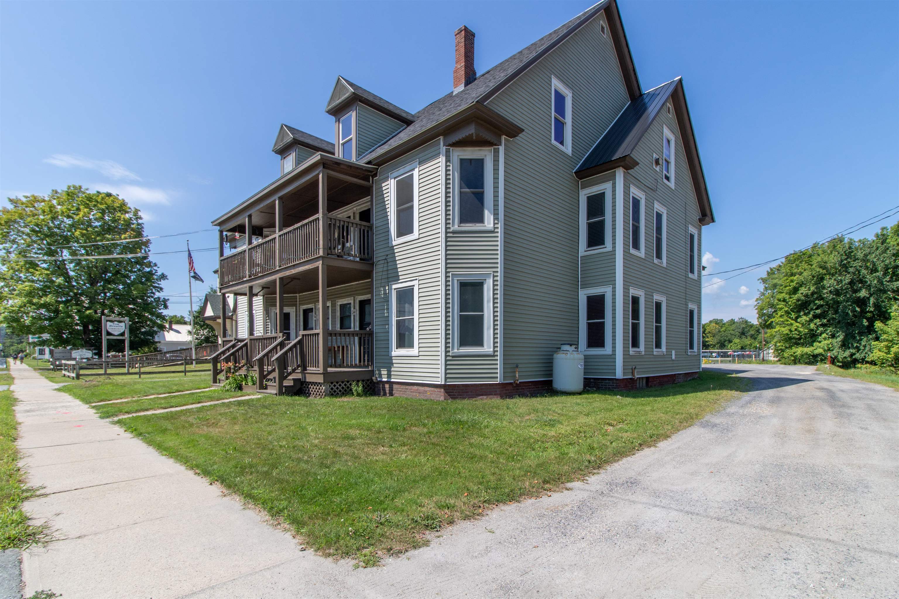 395 Main Street Property Photo 1