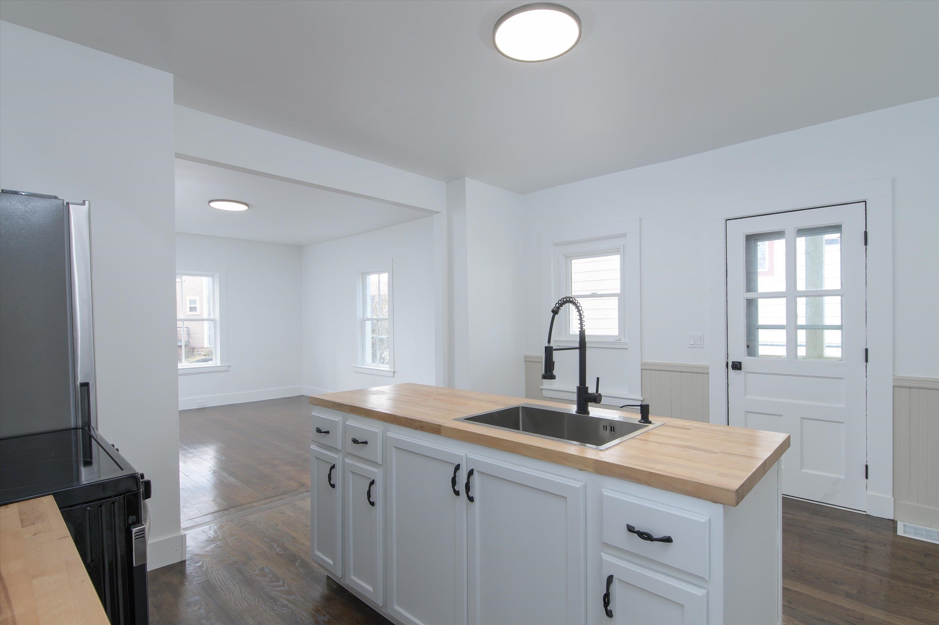 29 Hopkins Street Property Photo 6
