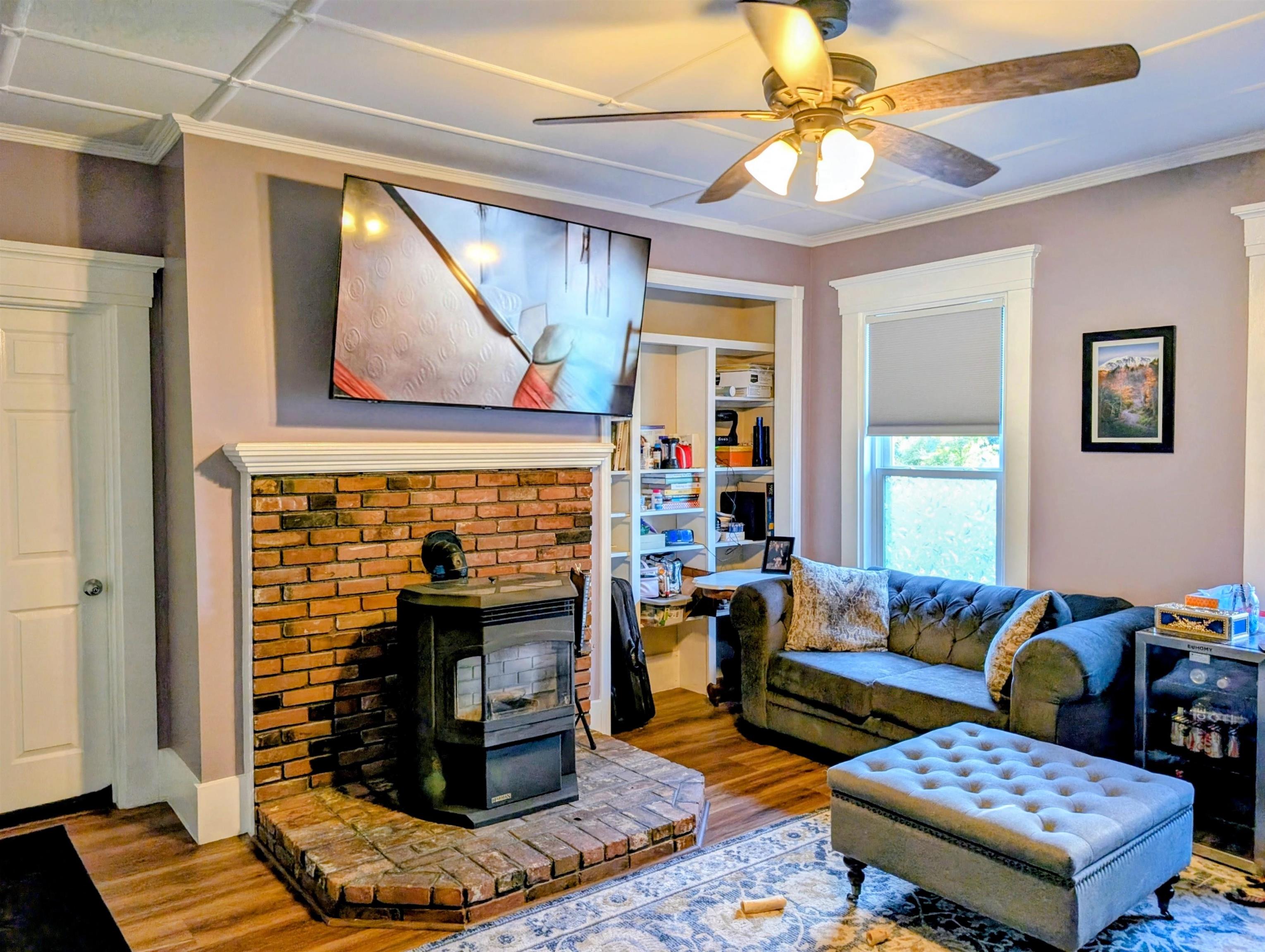 18 Pleasant Street Property Photo 23