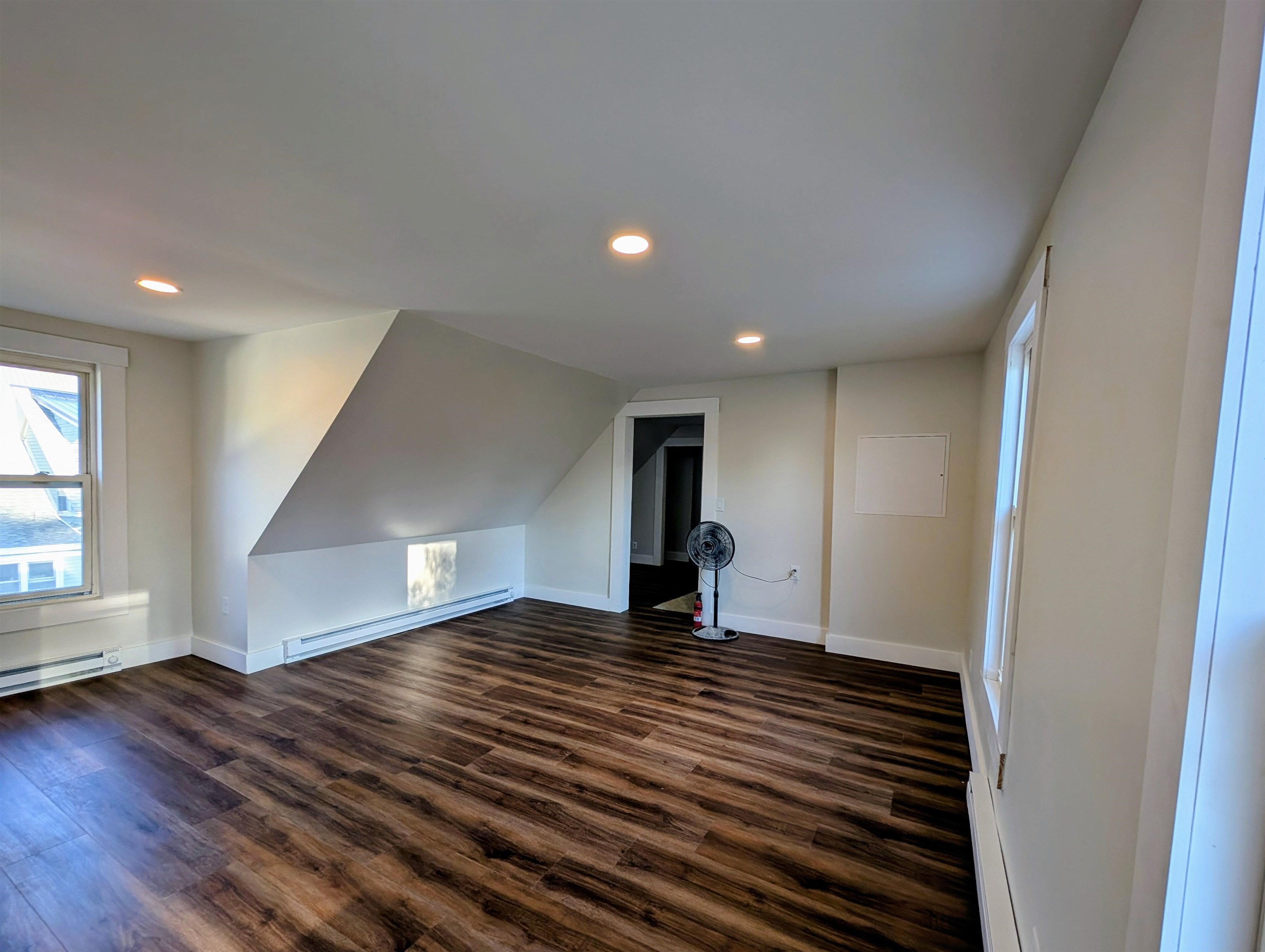 18 Pleasant Street Property Photo 31