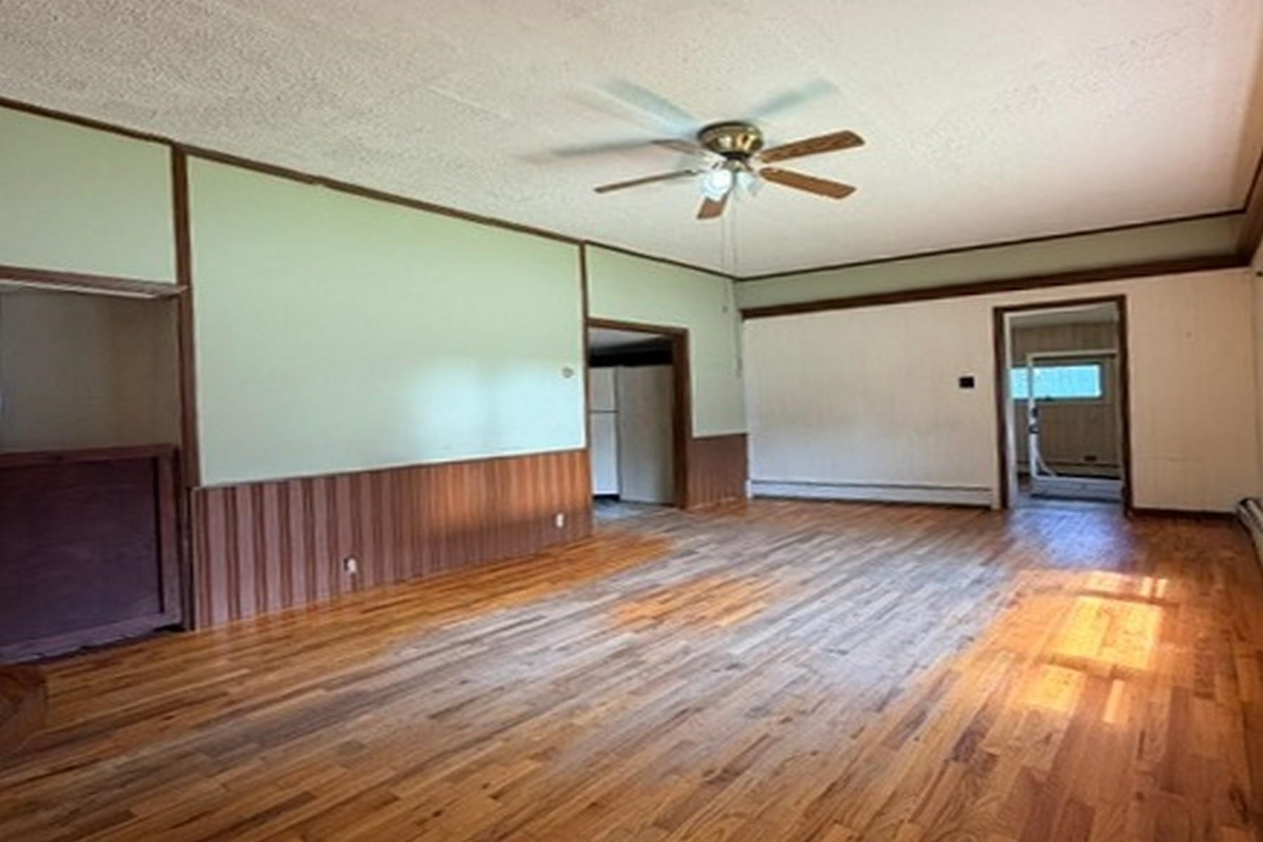 208 Allen Avenue Property Photo 5