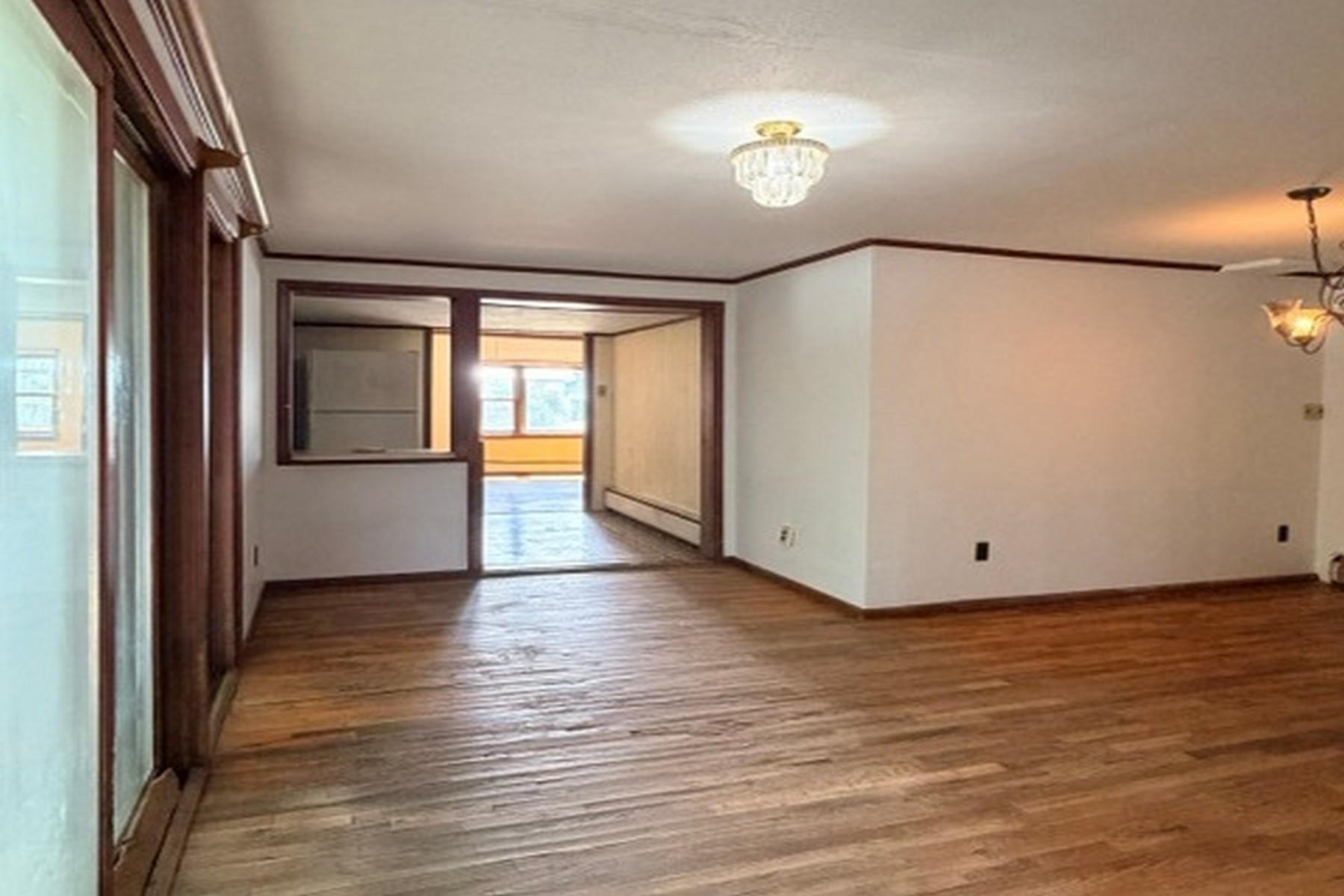 208 Allen Avenue Property Photo 7
