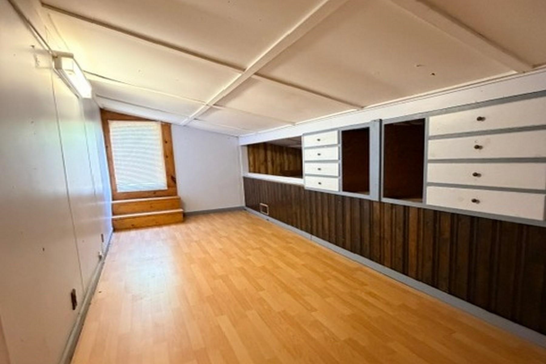 208 Allen Avenue Property Photo 10