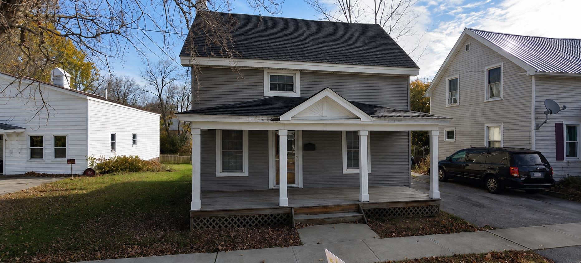 7 Oak Street Property Photo 1