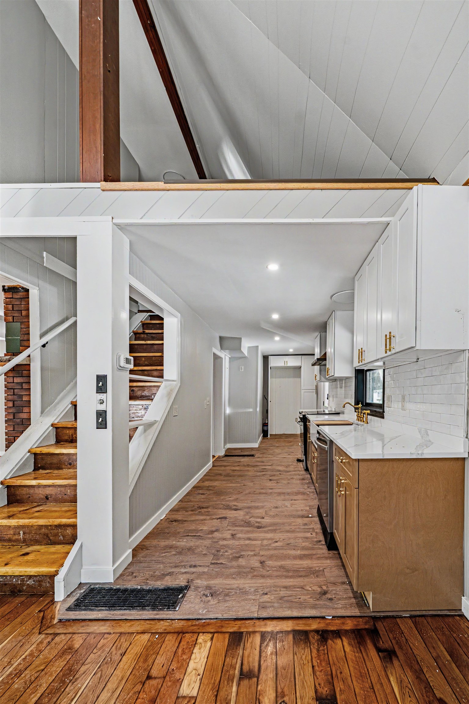 52 Pond Road Property Photo 7