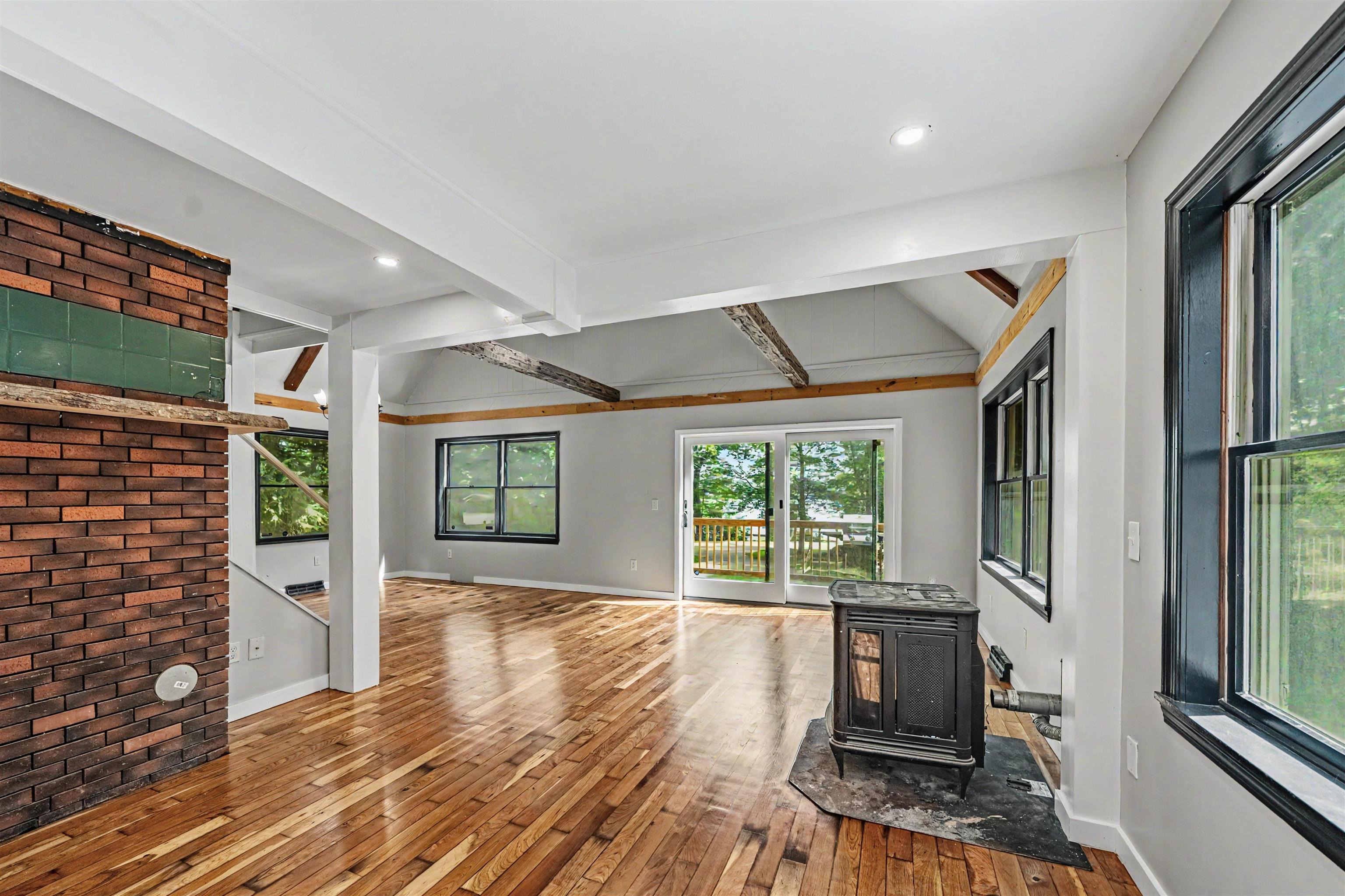 52 Pond Road Property Photo 9