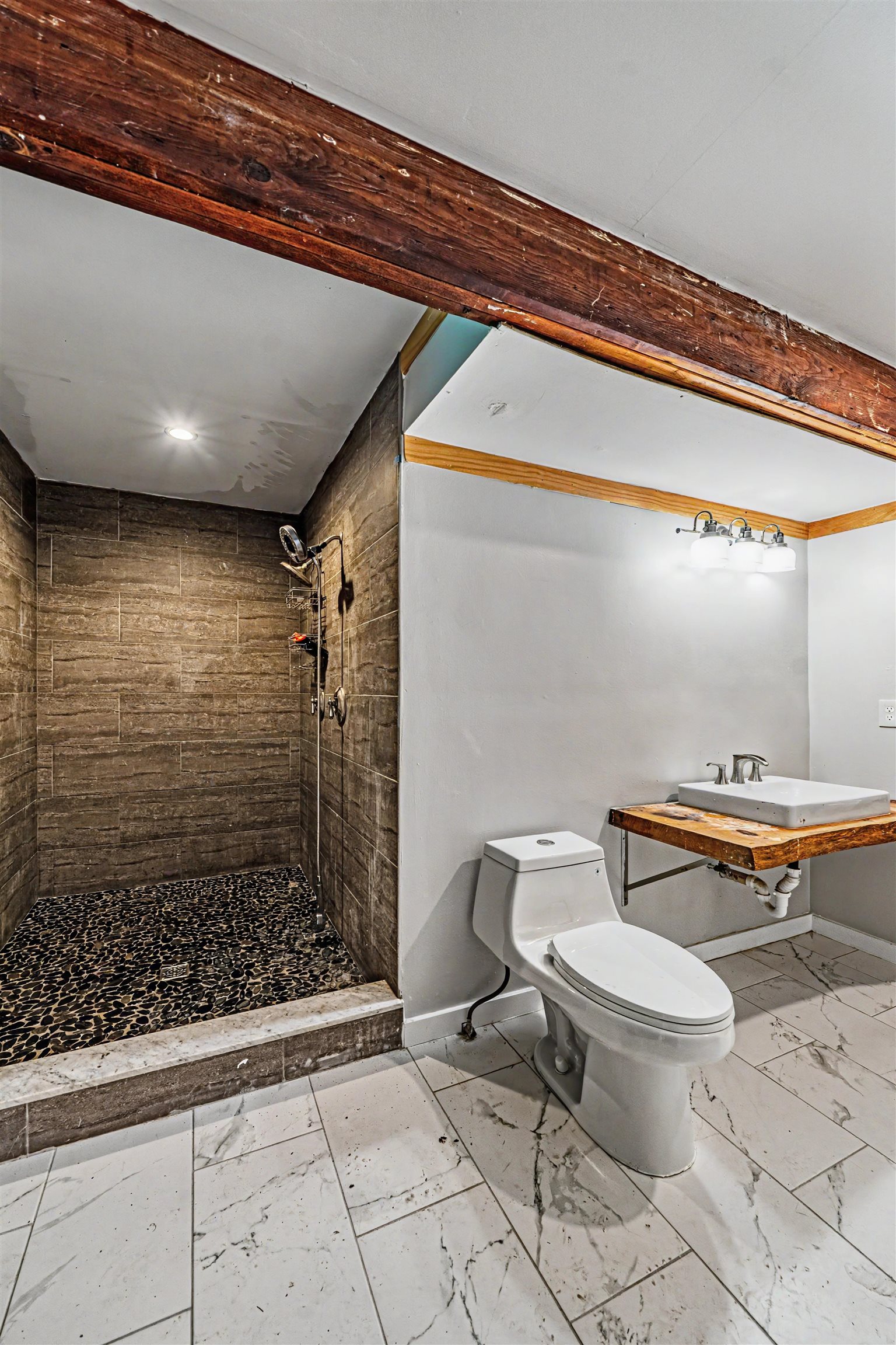 52 Pond Road Property Photo 14