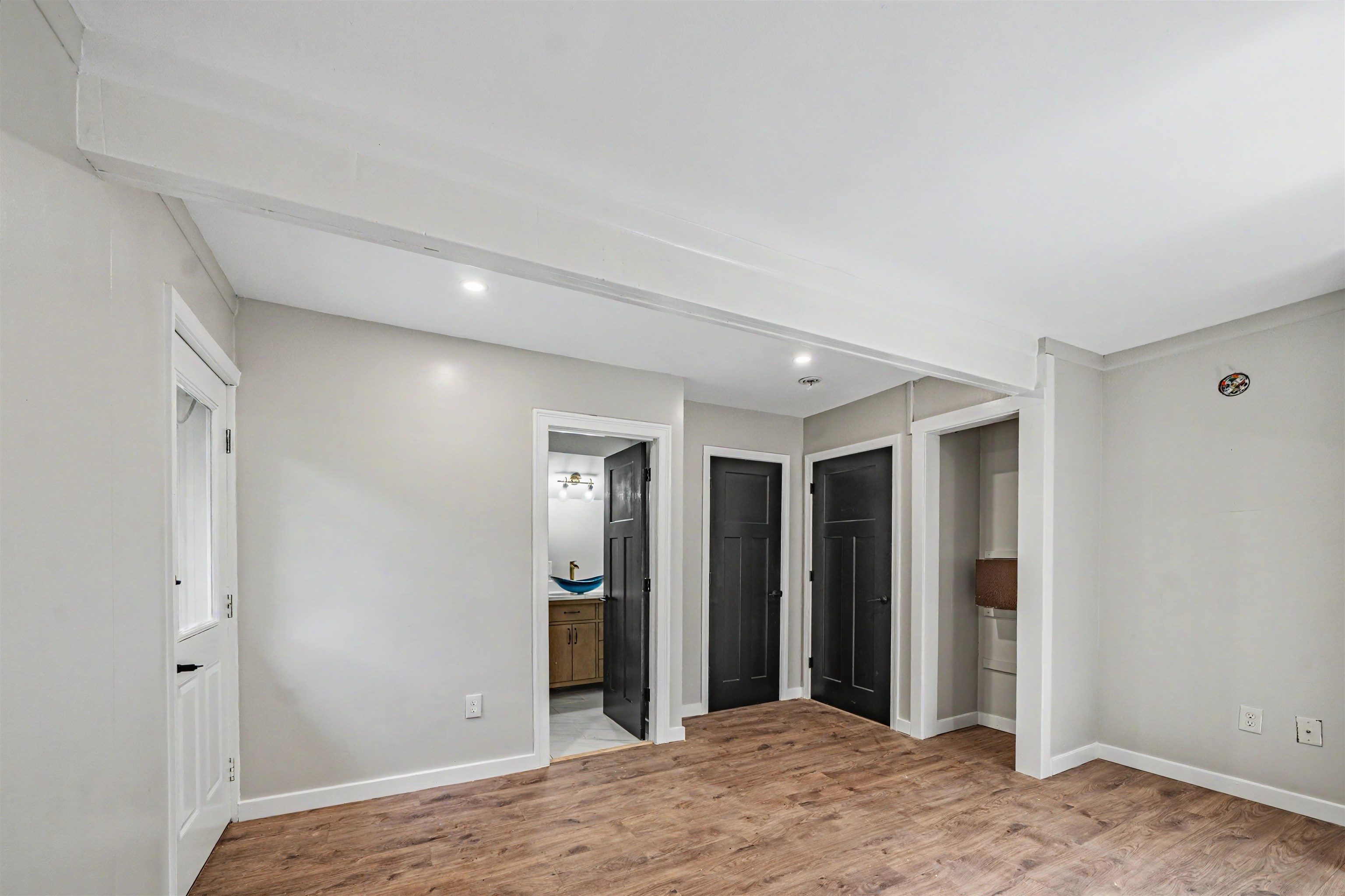 52 Pond Road Property Photo 16