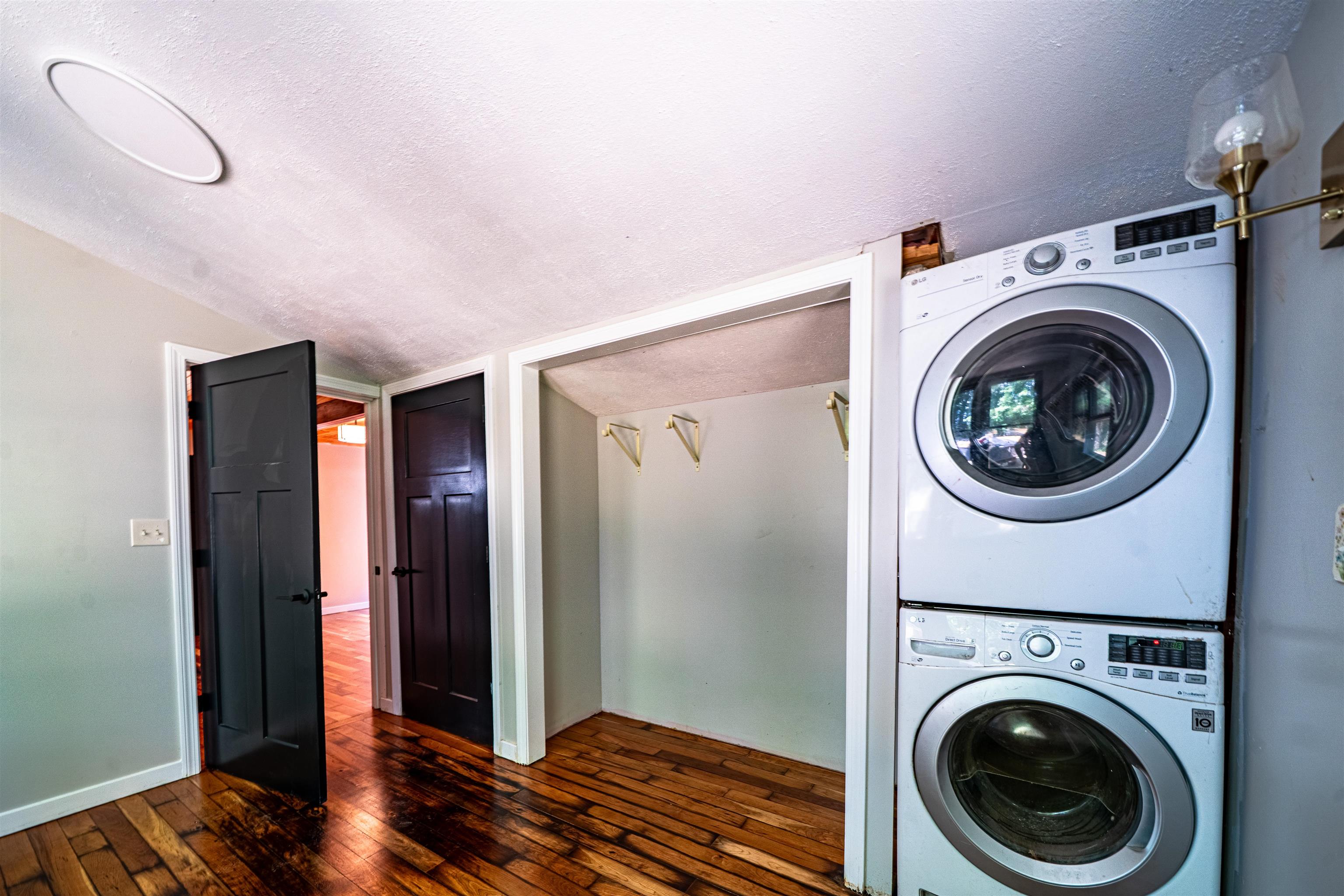 52 Pond Road Property Photo 17