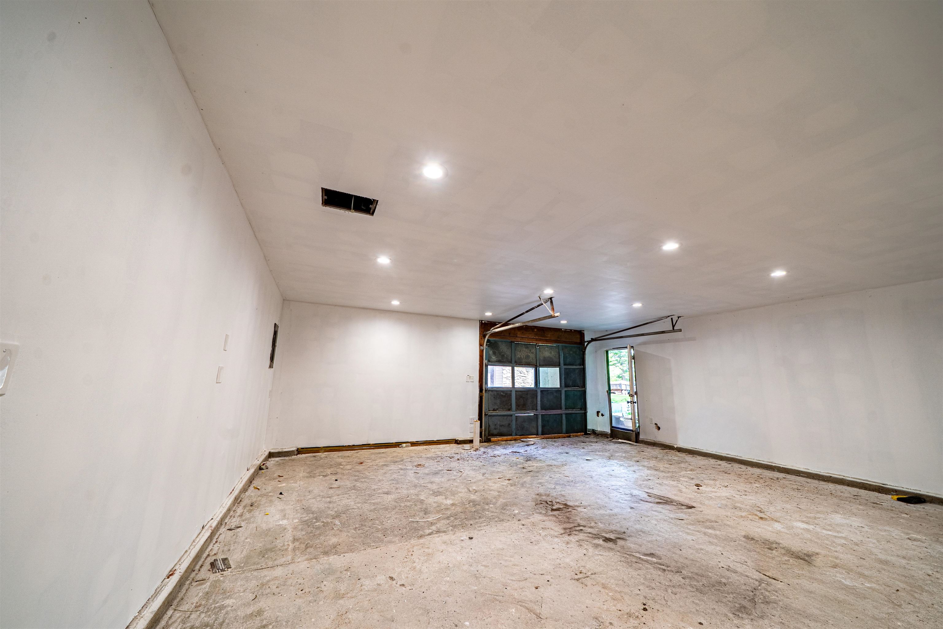 52 Pond Road Property Photo 32