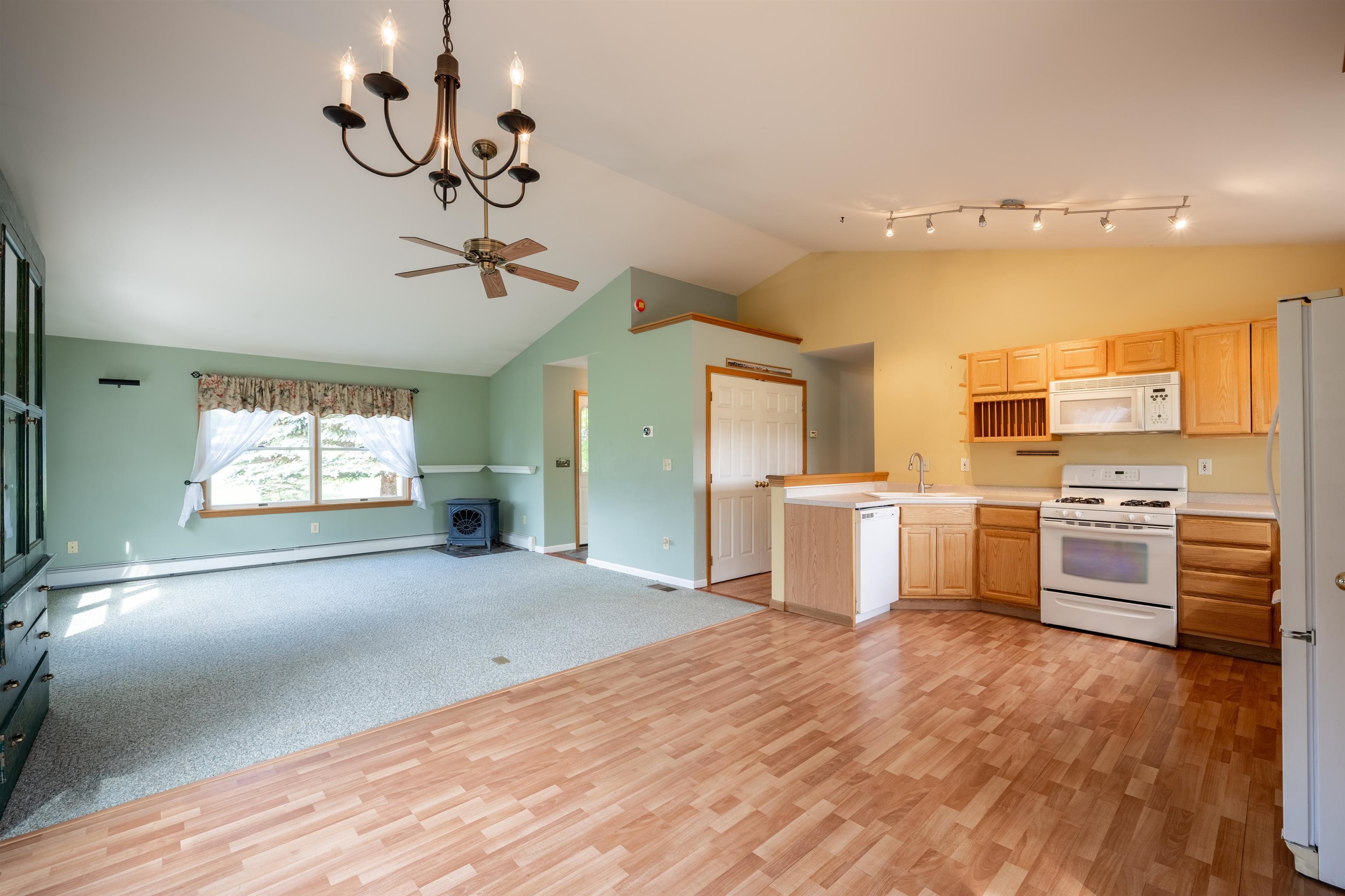 13 Sunset Drive Property Photo 3