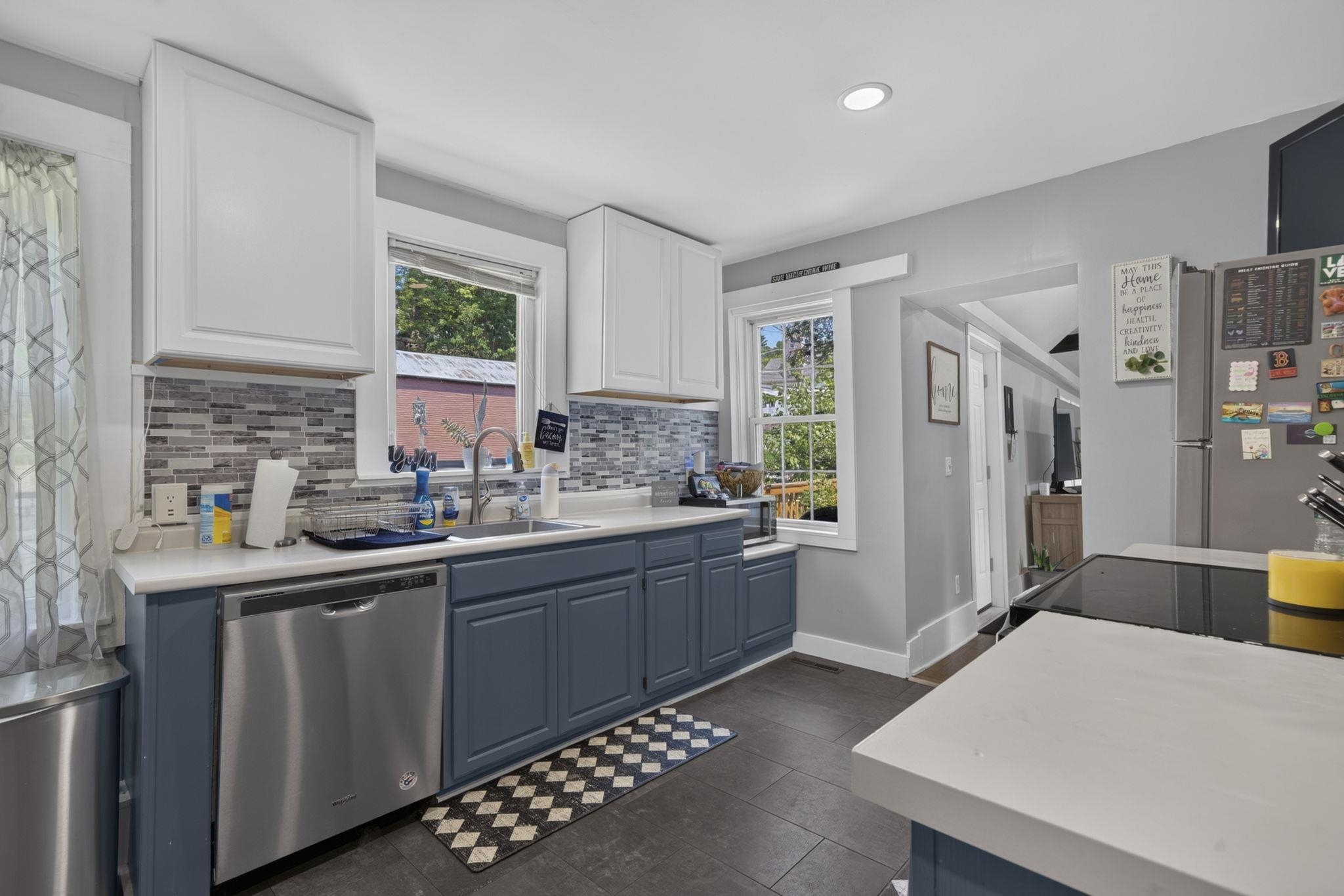 7 Island Street Property Photo 4
