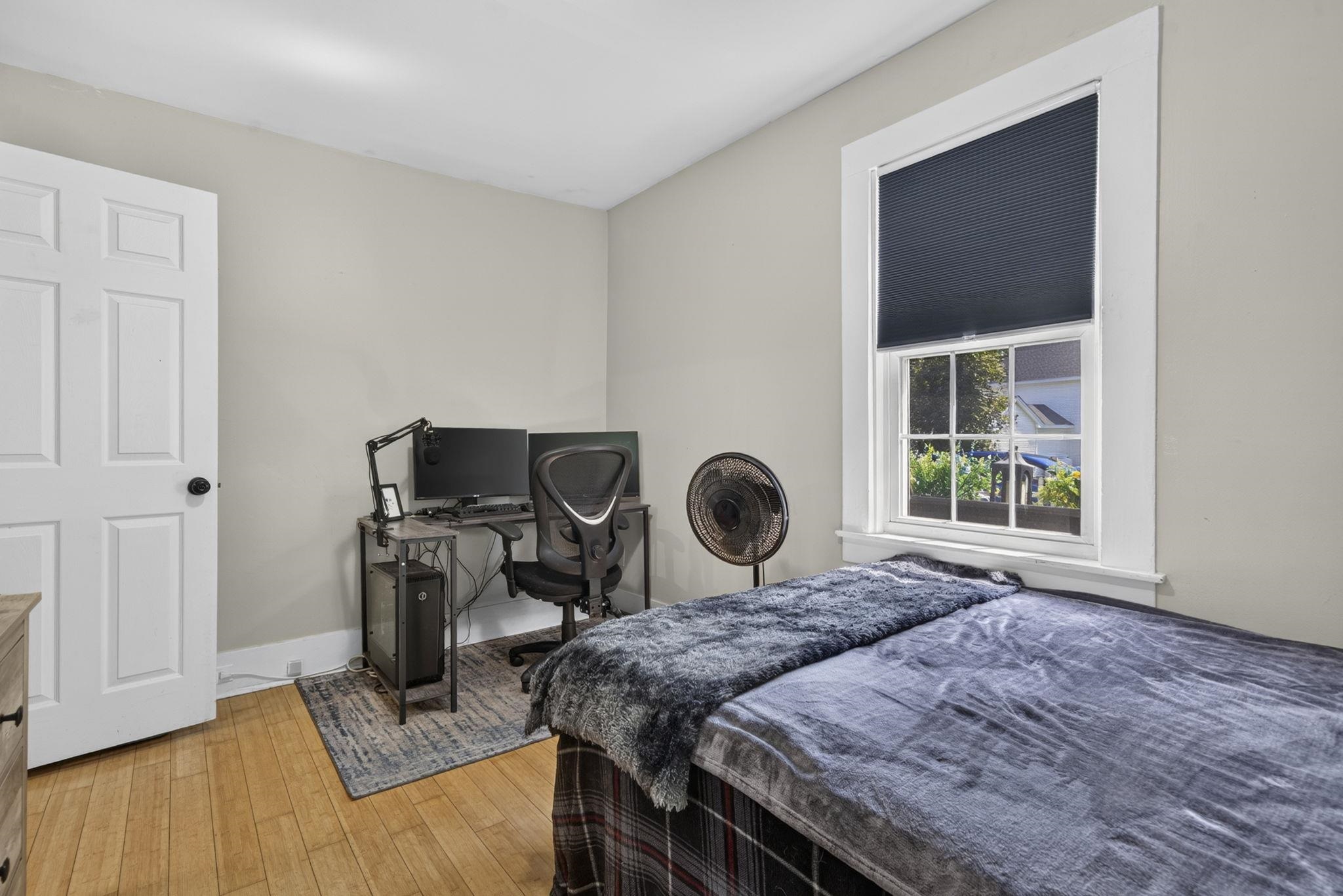 7 Island Street Property Photo 15