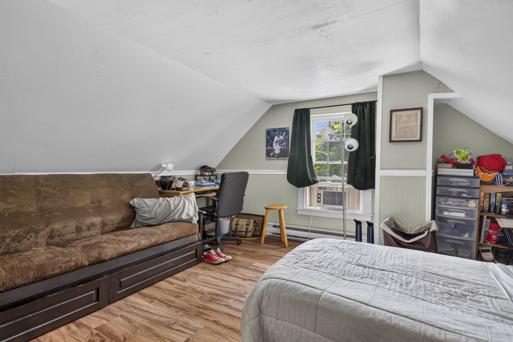 7 Island Street Property Photo 36