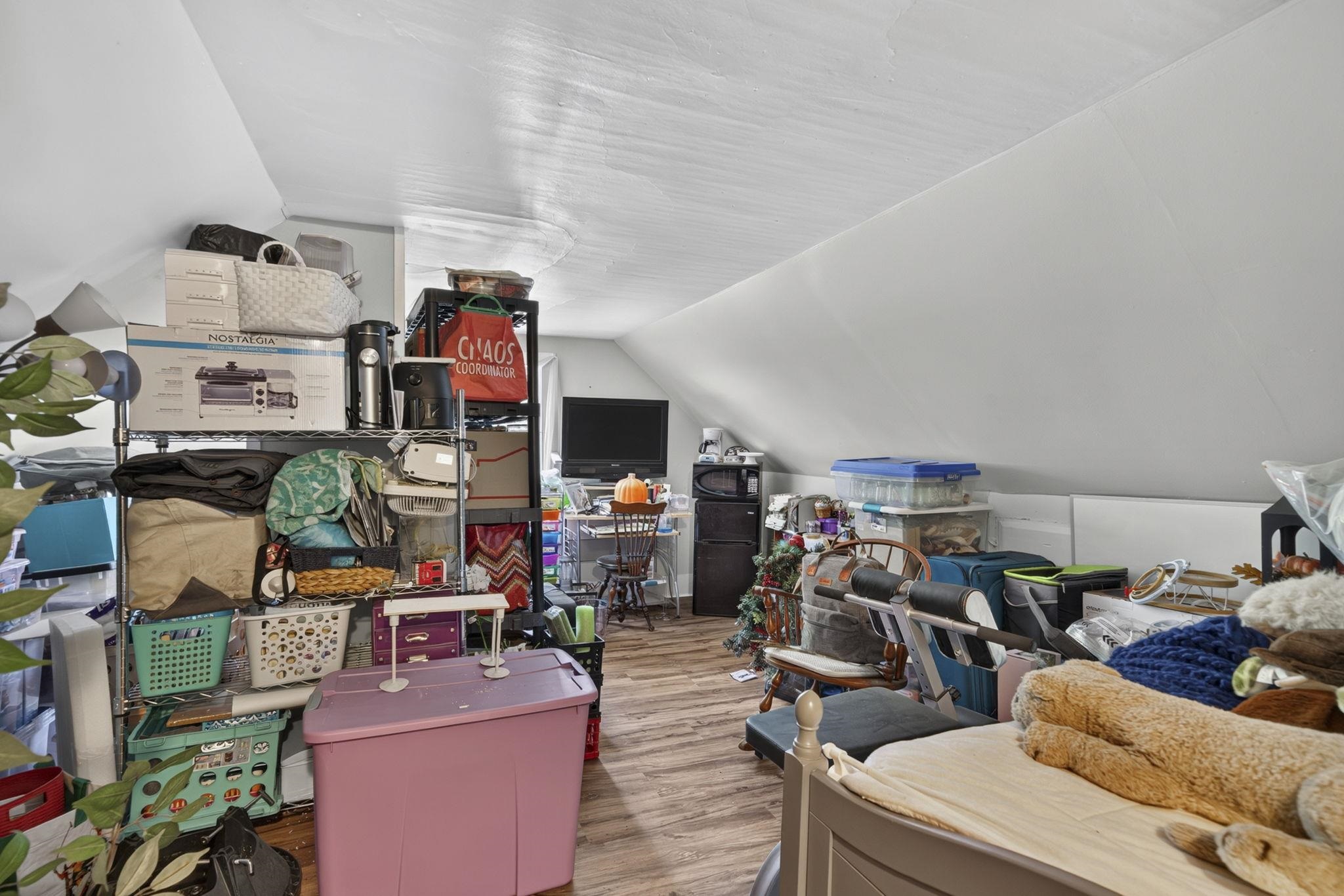7 Island Street Property Photo 38