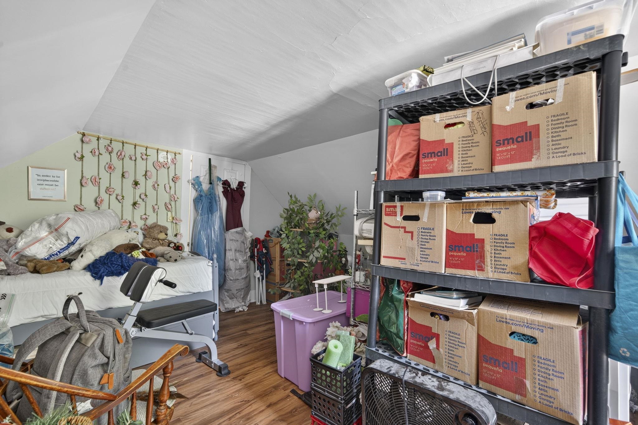 7 Island Street Property Photo 39