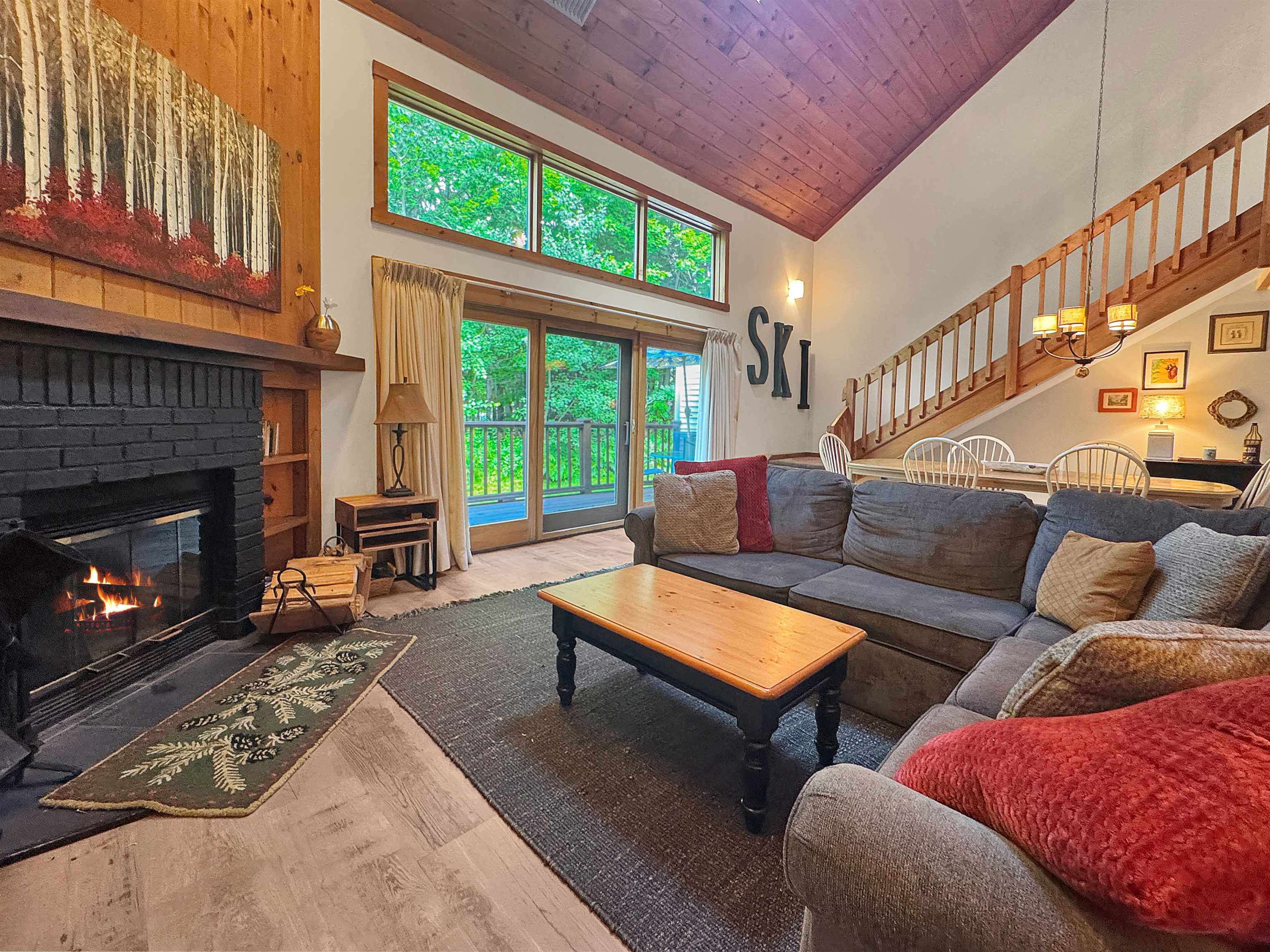 4b Newfane Circle Property Photo 2