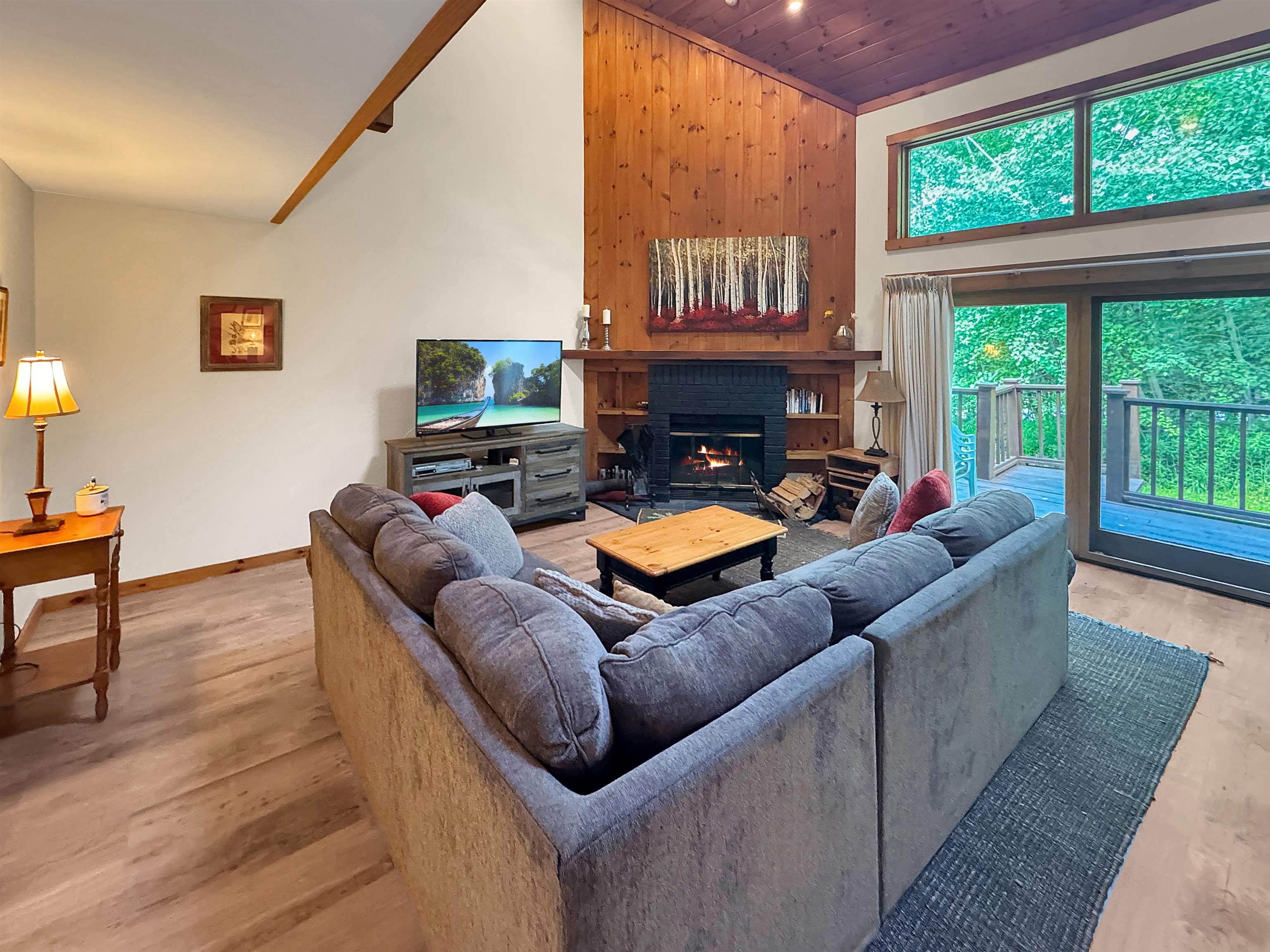 4b Newfane Circle Property Photo 8