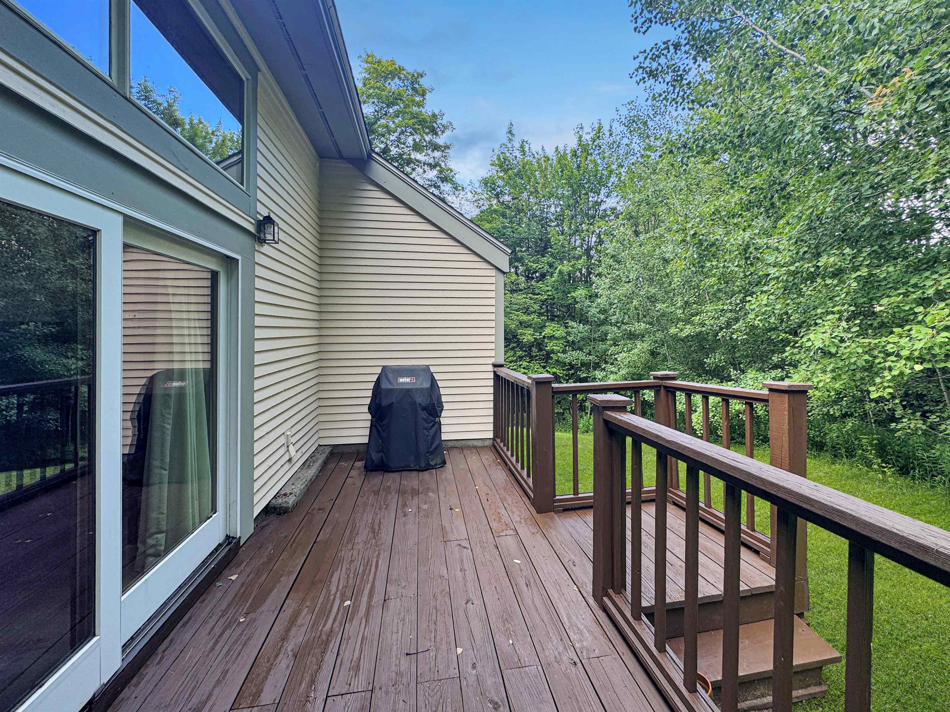4b Newfane Circle Property Photo 11