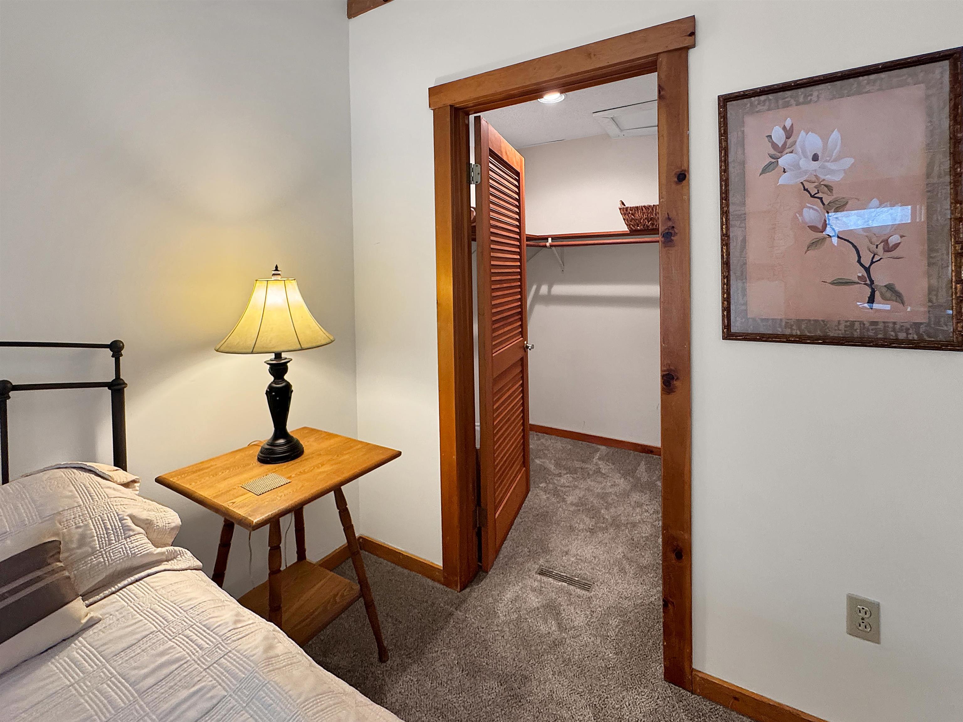 4b Newfane Circle Property Photo 18