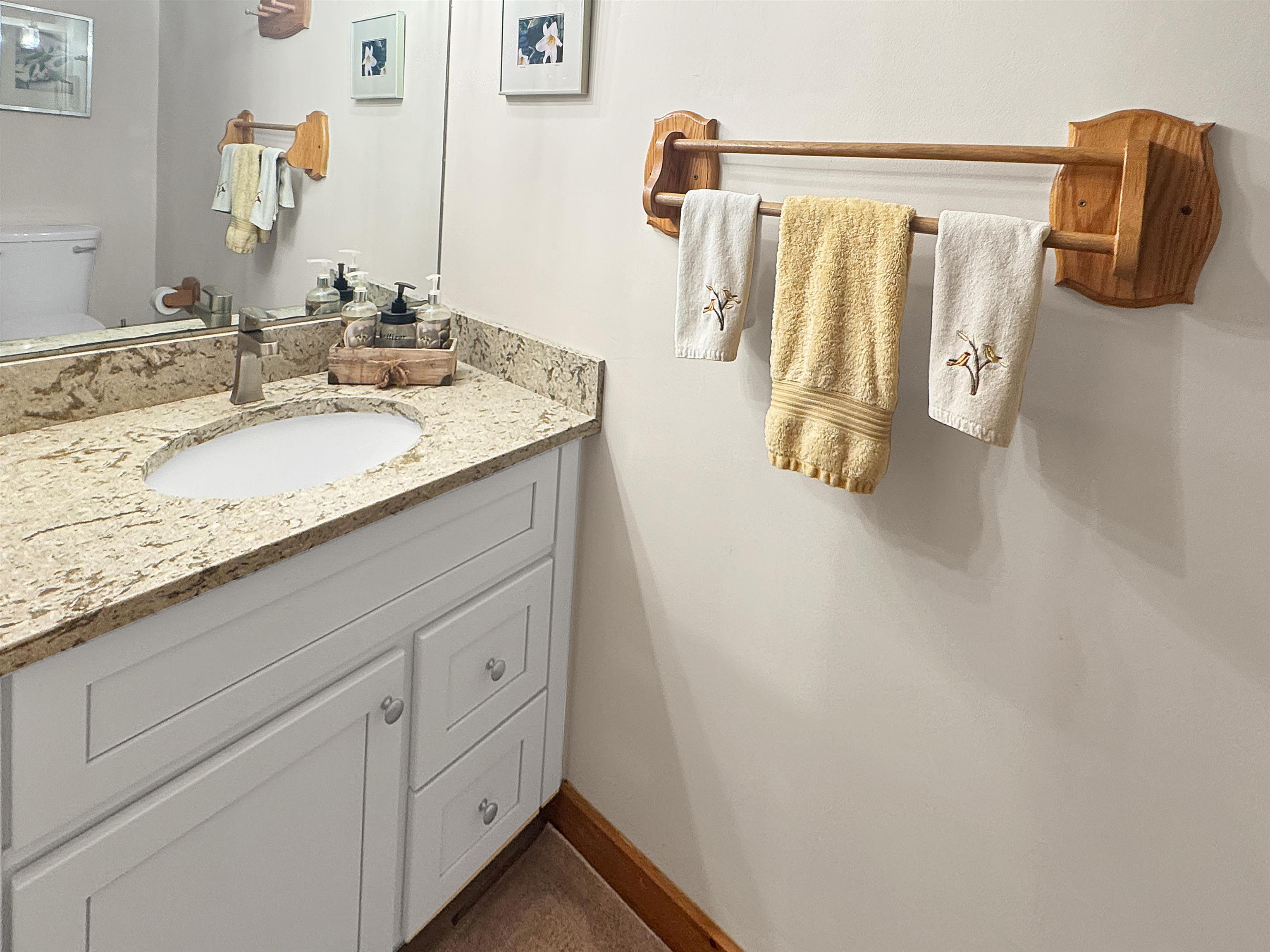 4b Newfane Circle Property Photo 20