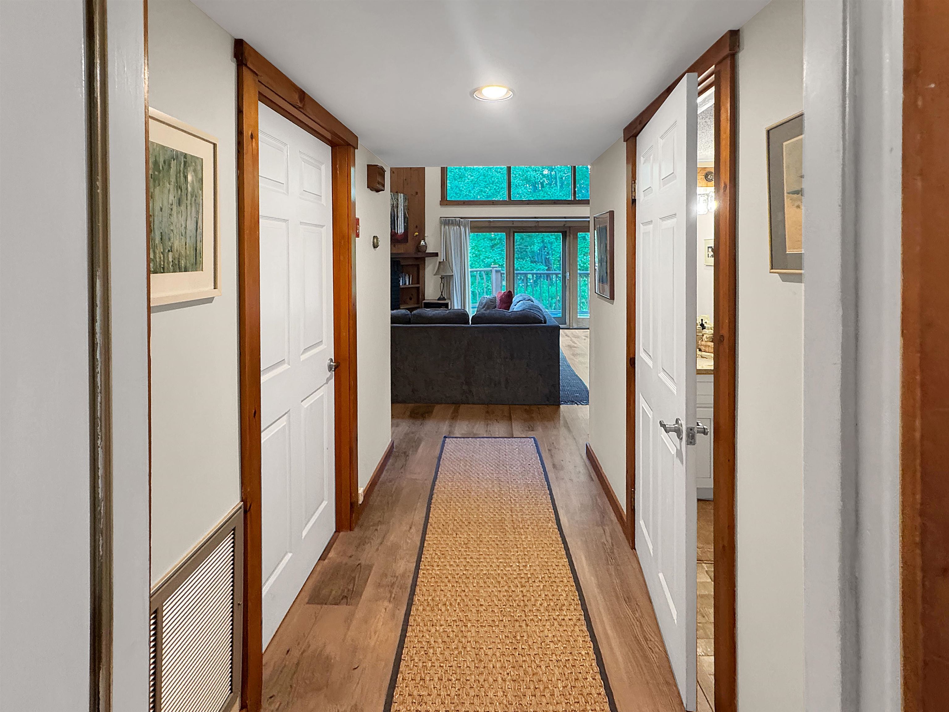 4b Newfane Circle Property Photo 21