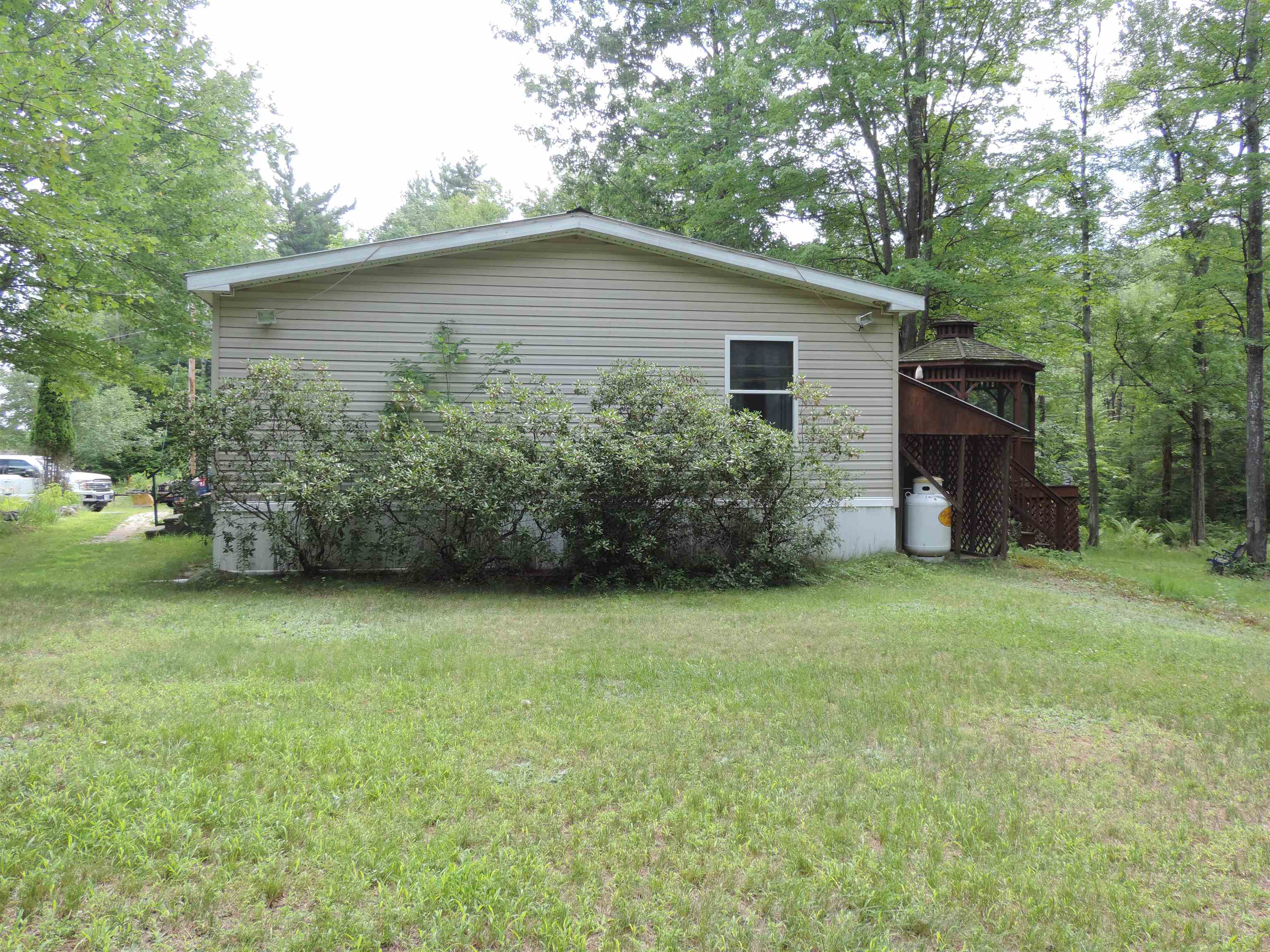 916 Deering Center Road Property Photo 5