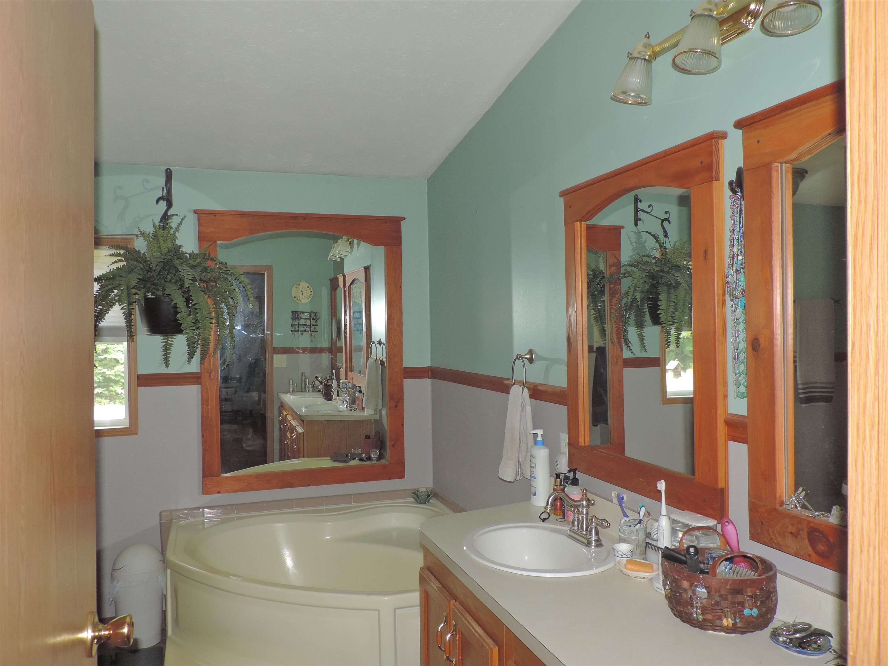 916 Deering Center Road Property Photo 24