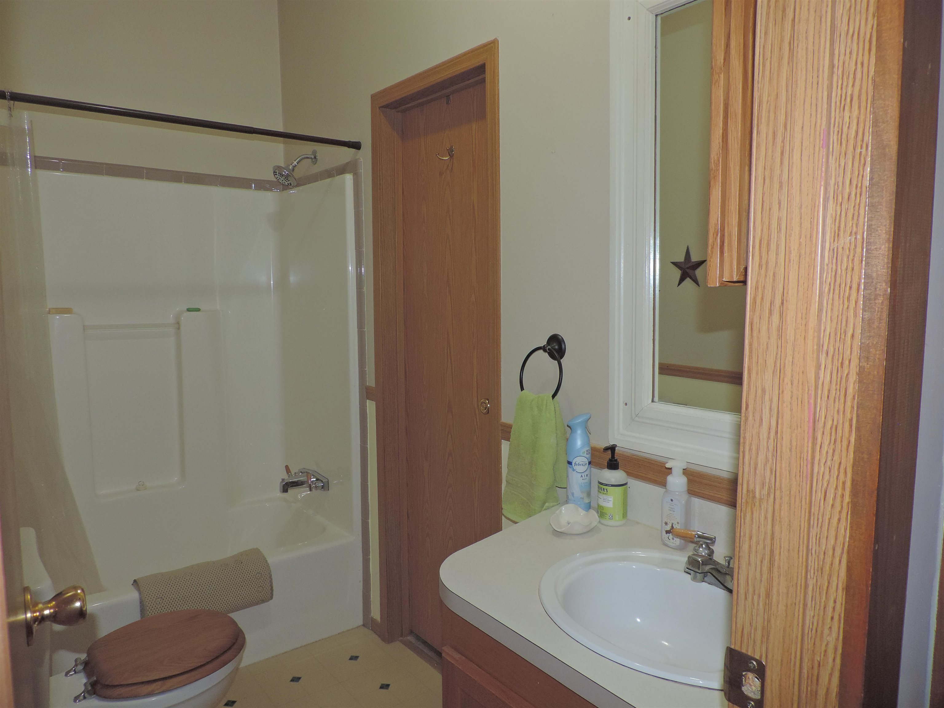 916 Deering Center Road Property Photo 32