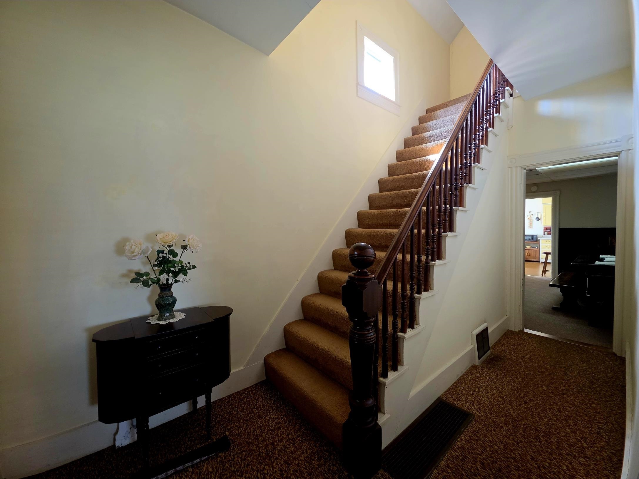 16 Dakin Street Property Photo 2