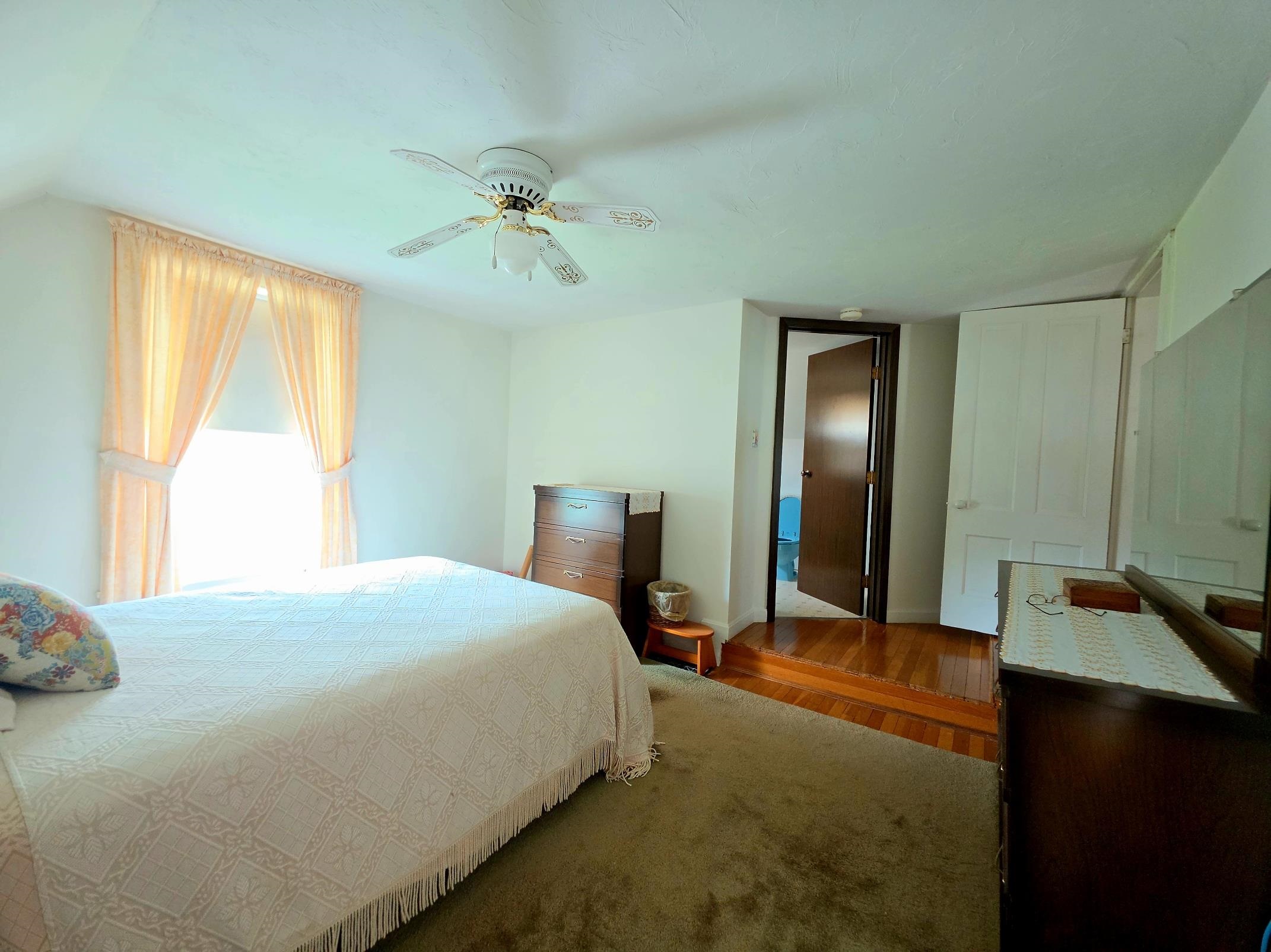 16 Dakin Street Property Photo 20
