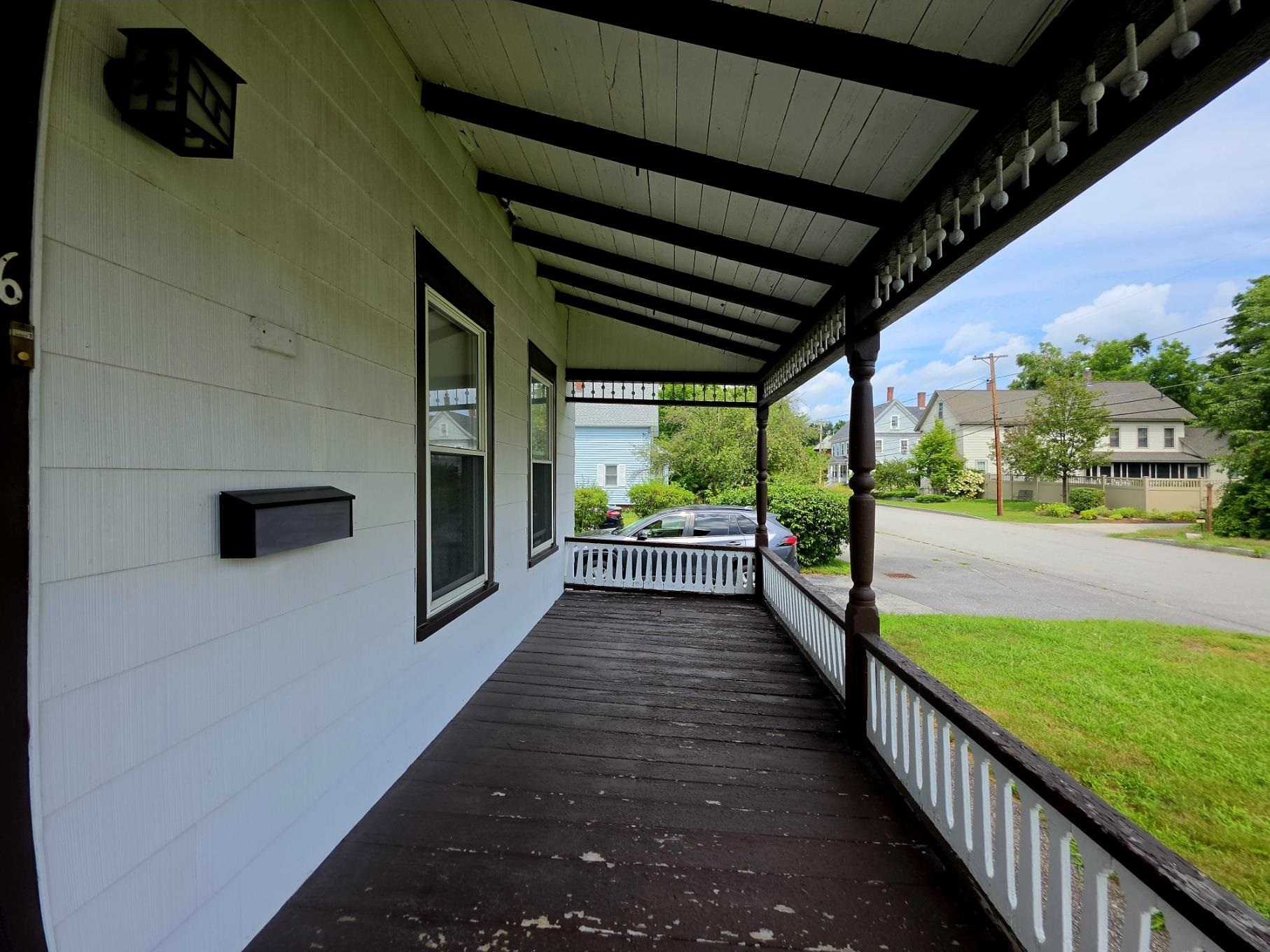 16 Dakin Street Property Photo 27