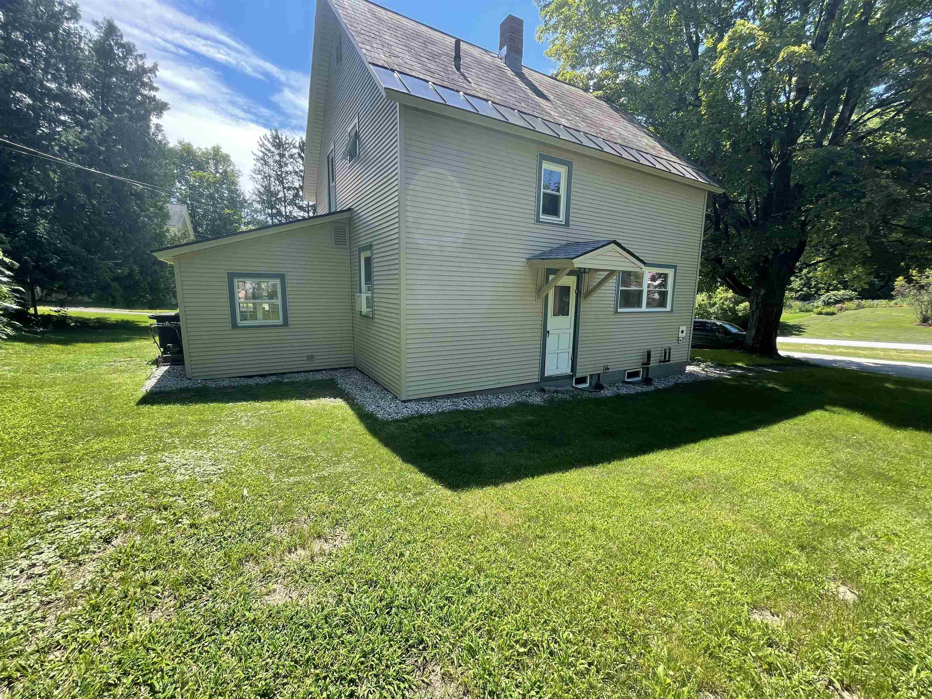 32 Pleasant Street Property Photo 3