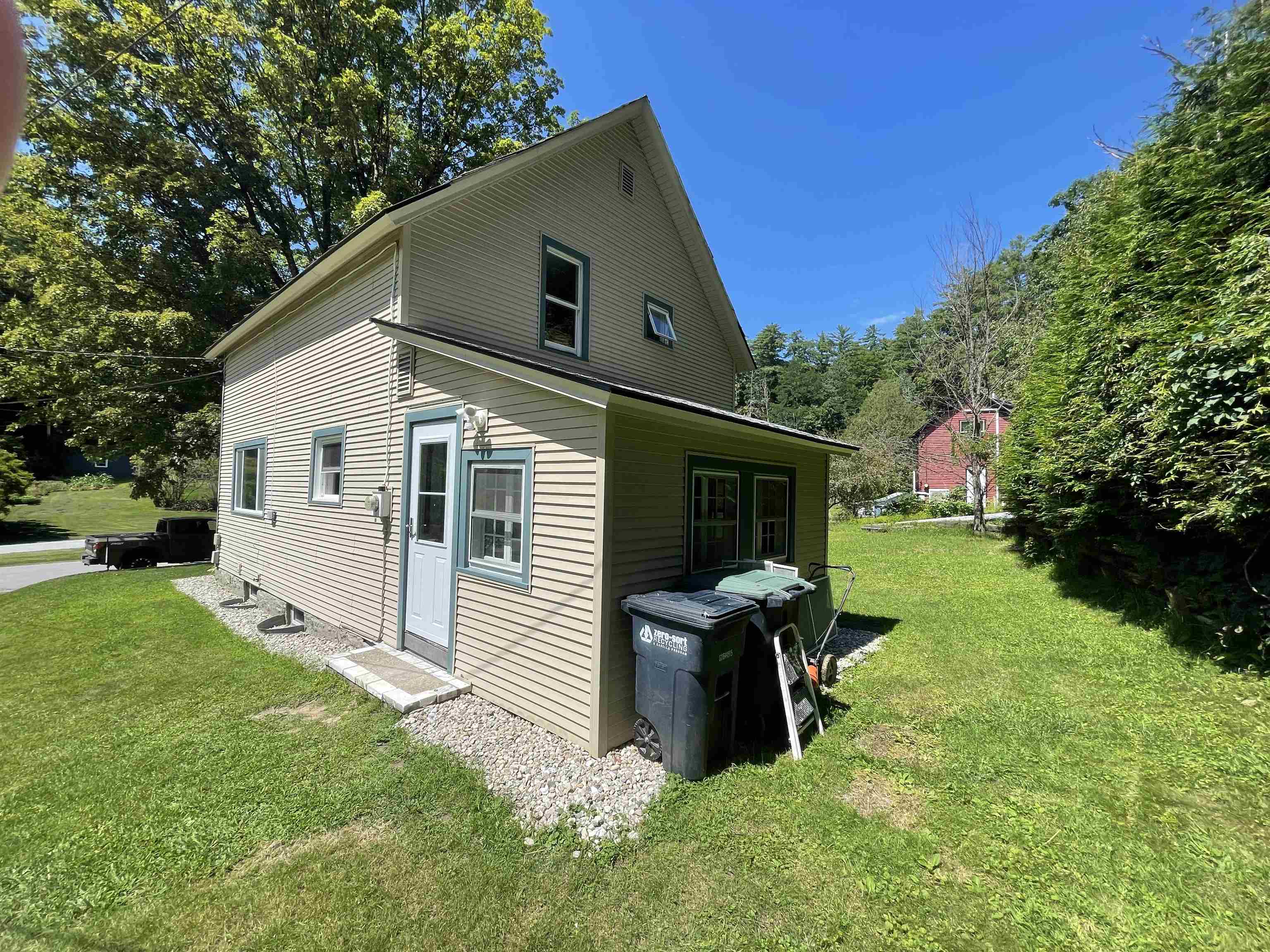 32 Pleasant Street Property Photo 4