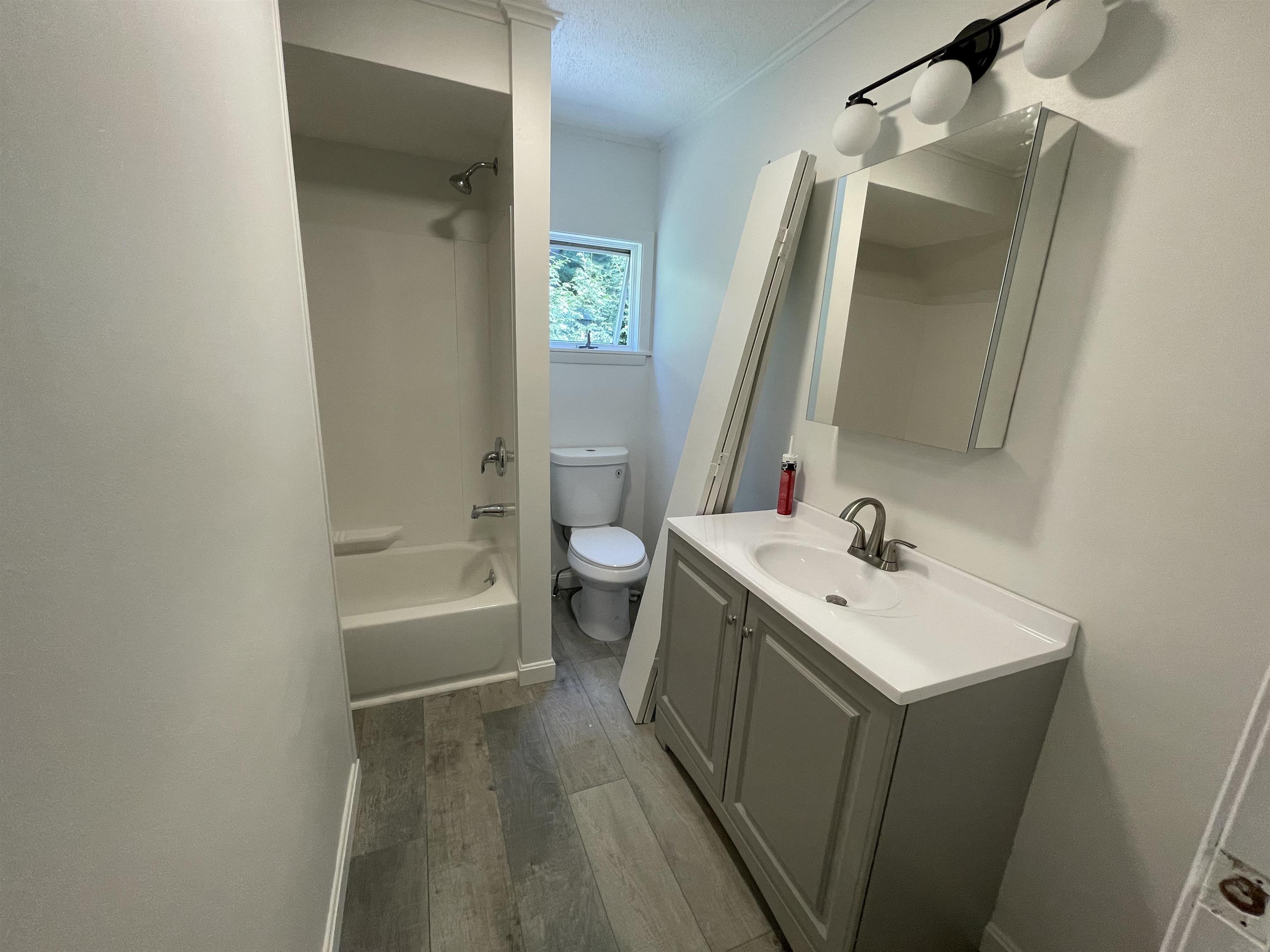 32 Pleasant Street Property Photo 16