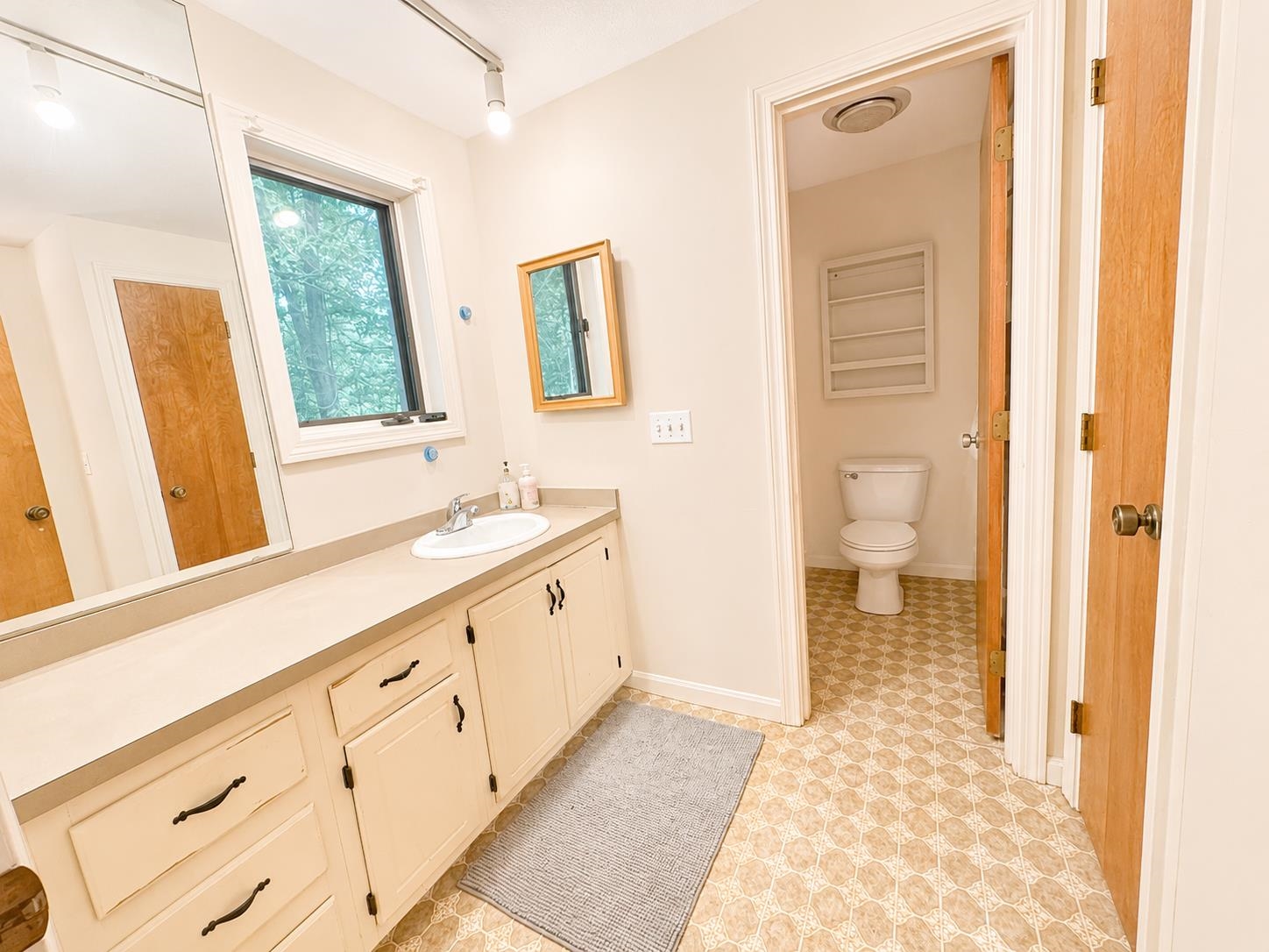 9 Evergreen Lane Property Photo 15